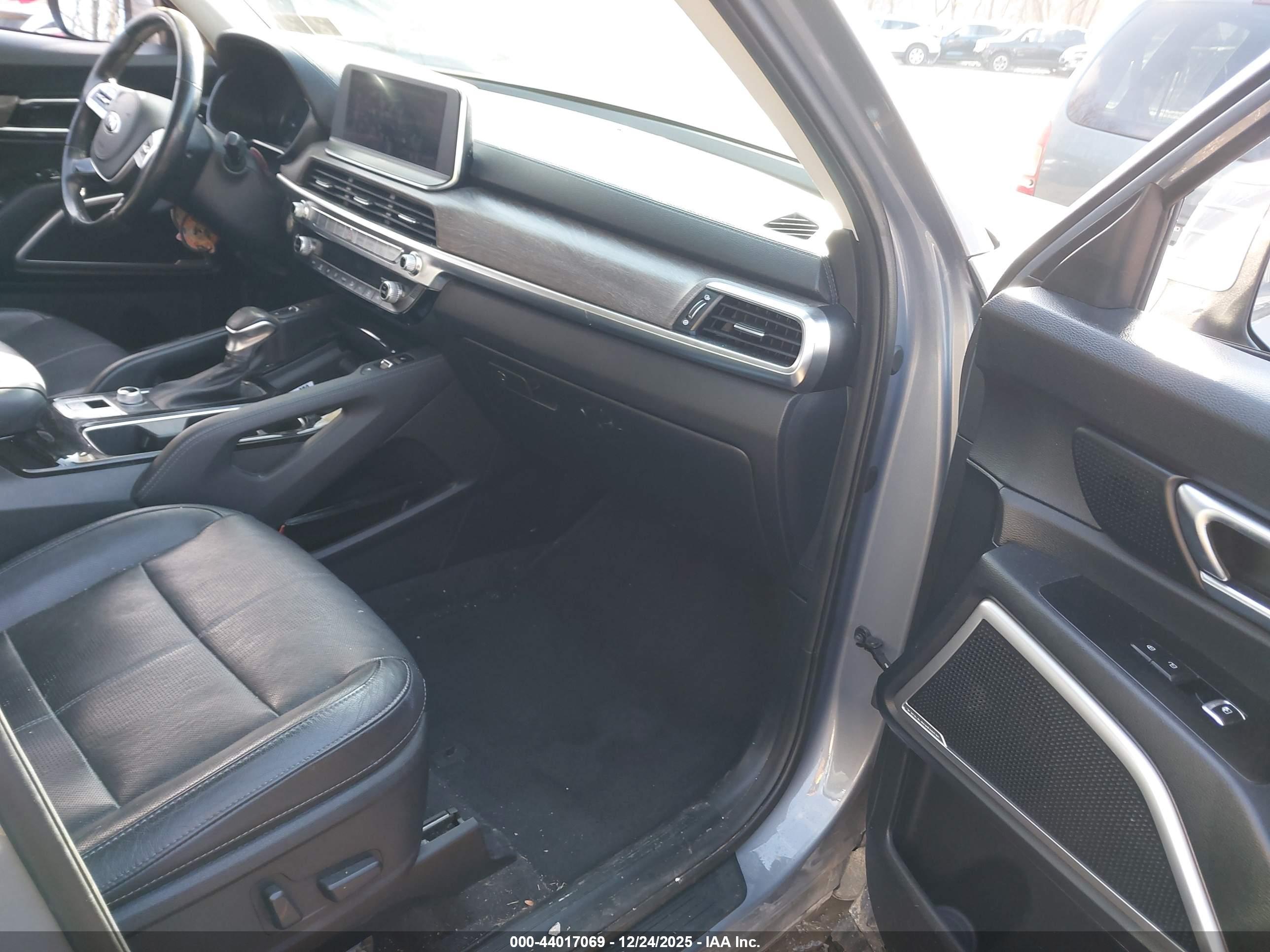 KIA TELLURIDE image 5