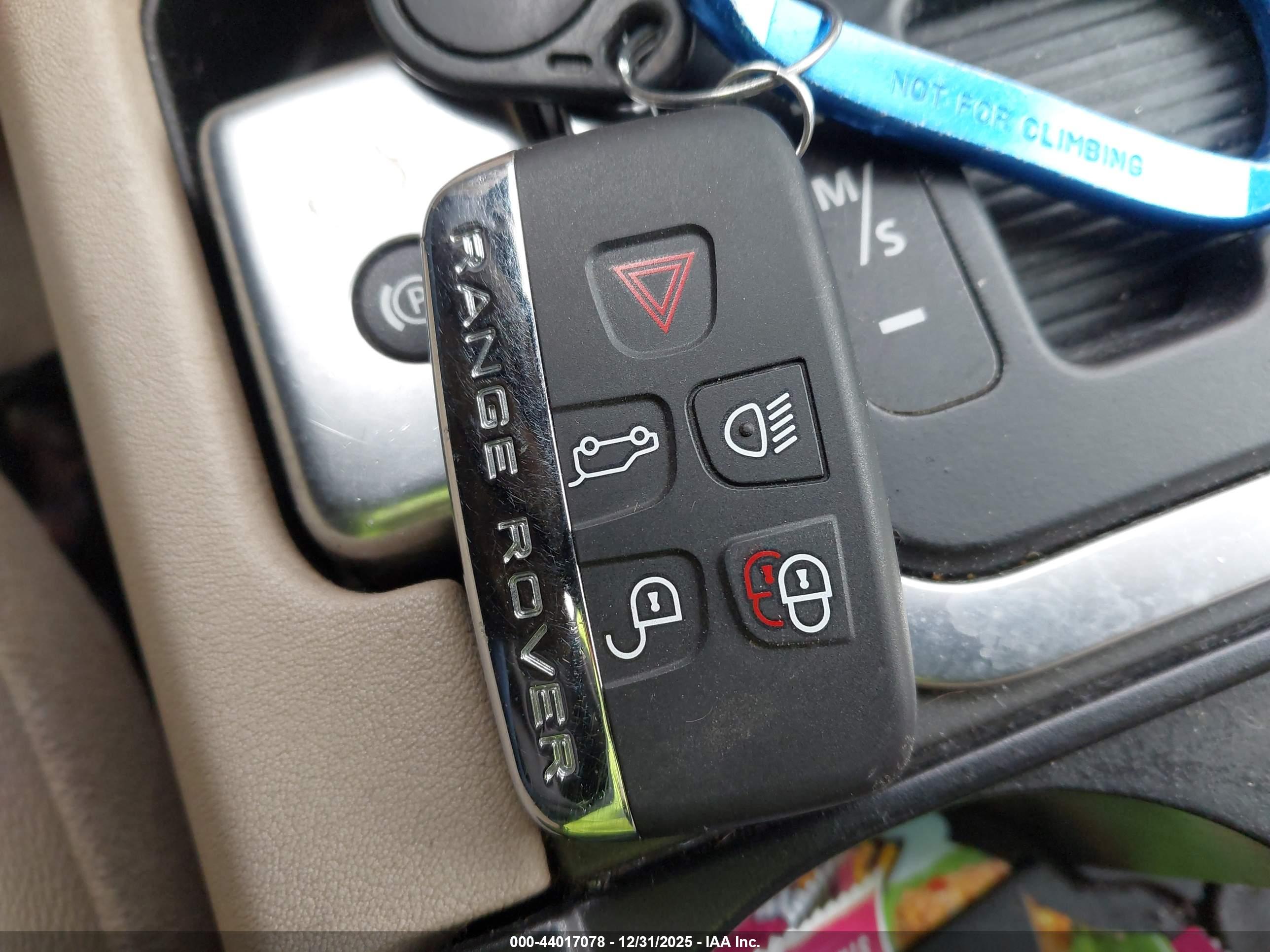 LAND ROVER image 11