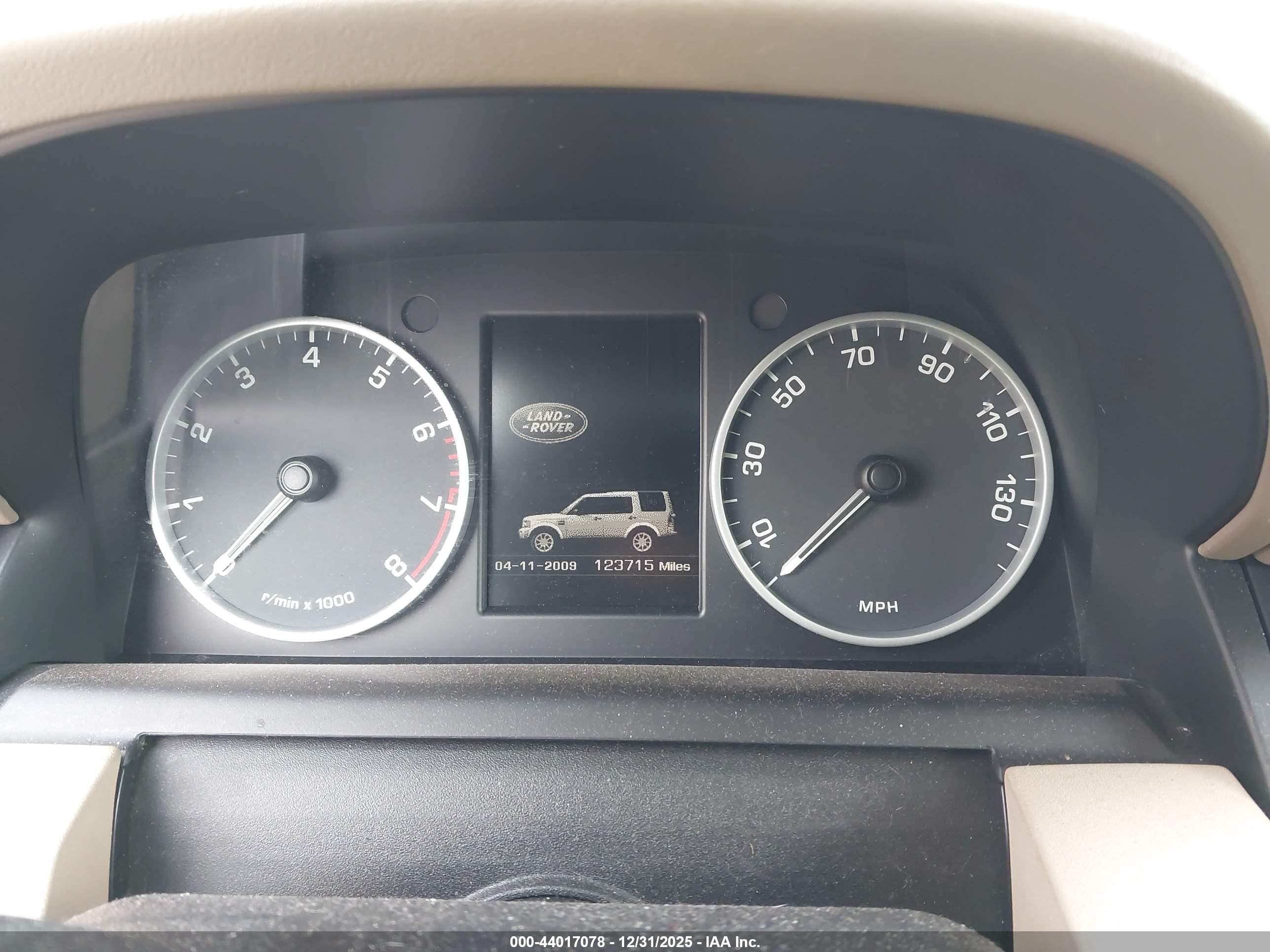 LAND ROVER image 7
