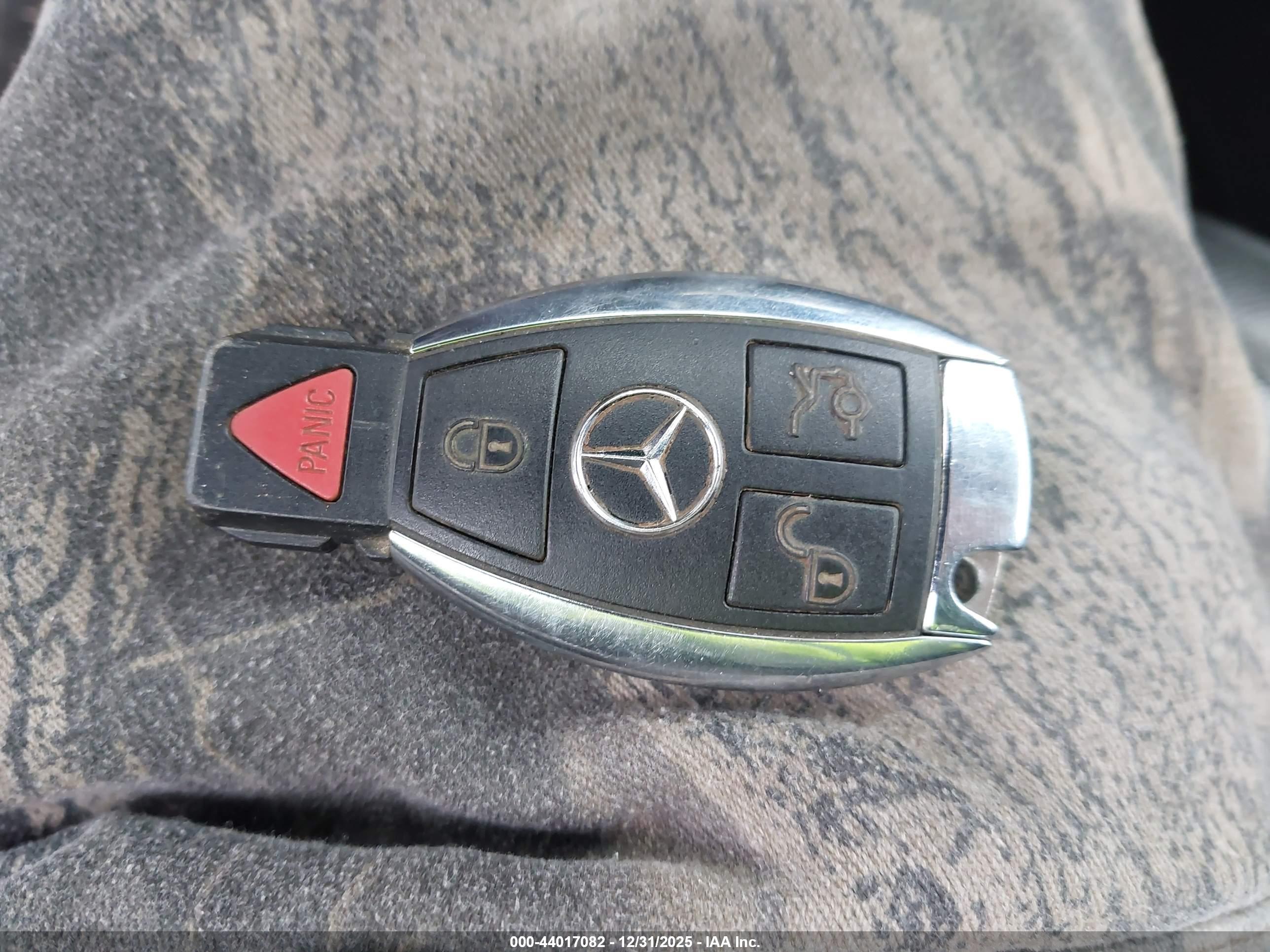 MERCEDES-BENZ GLK image 11
