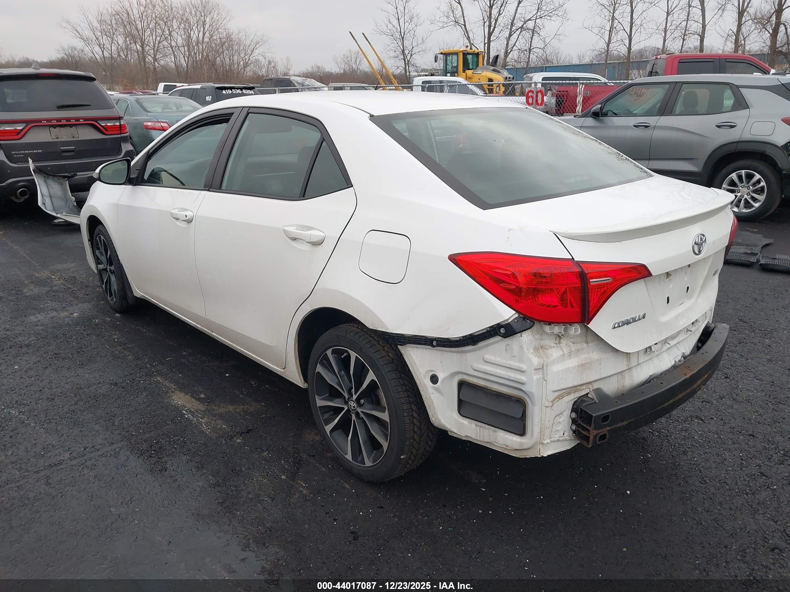 TOYOTA COROLLA image 3