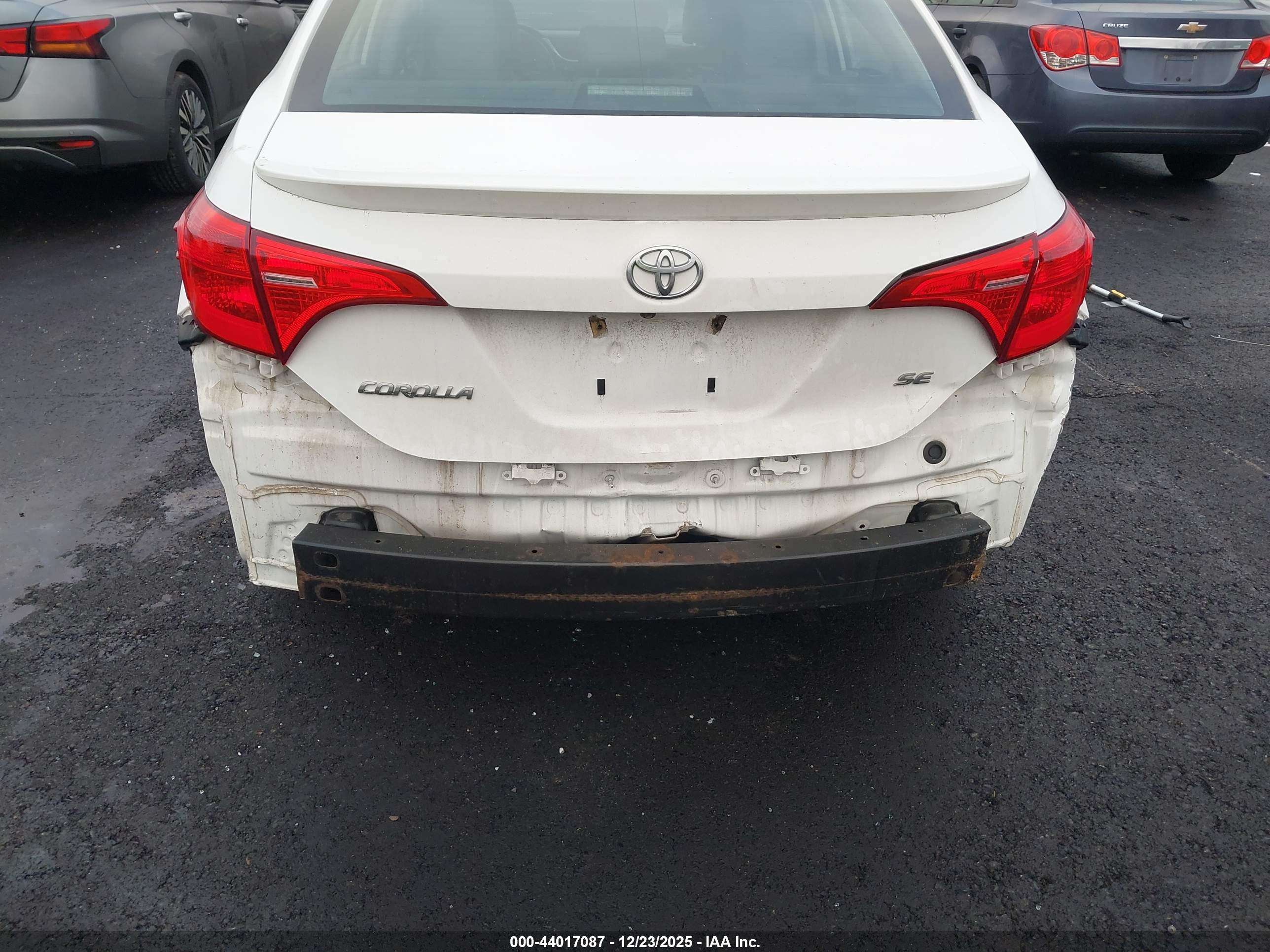 TOYOTA COROLLA image 6