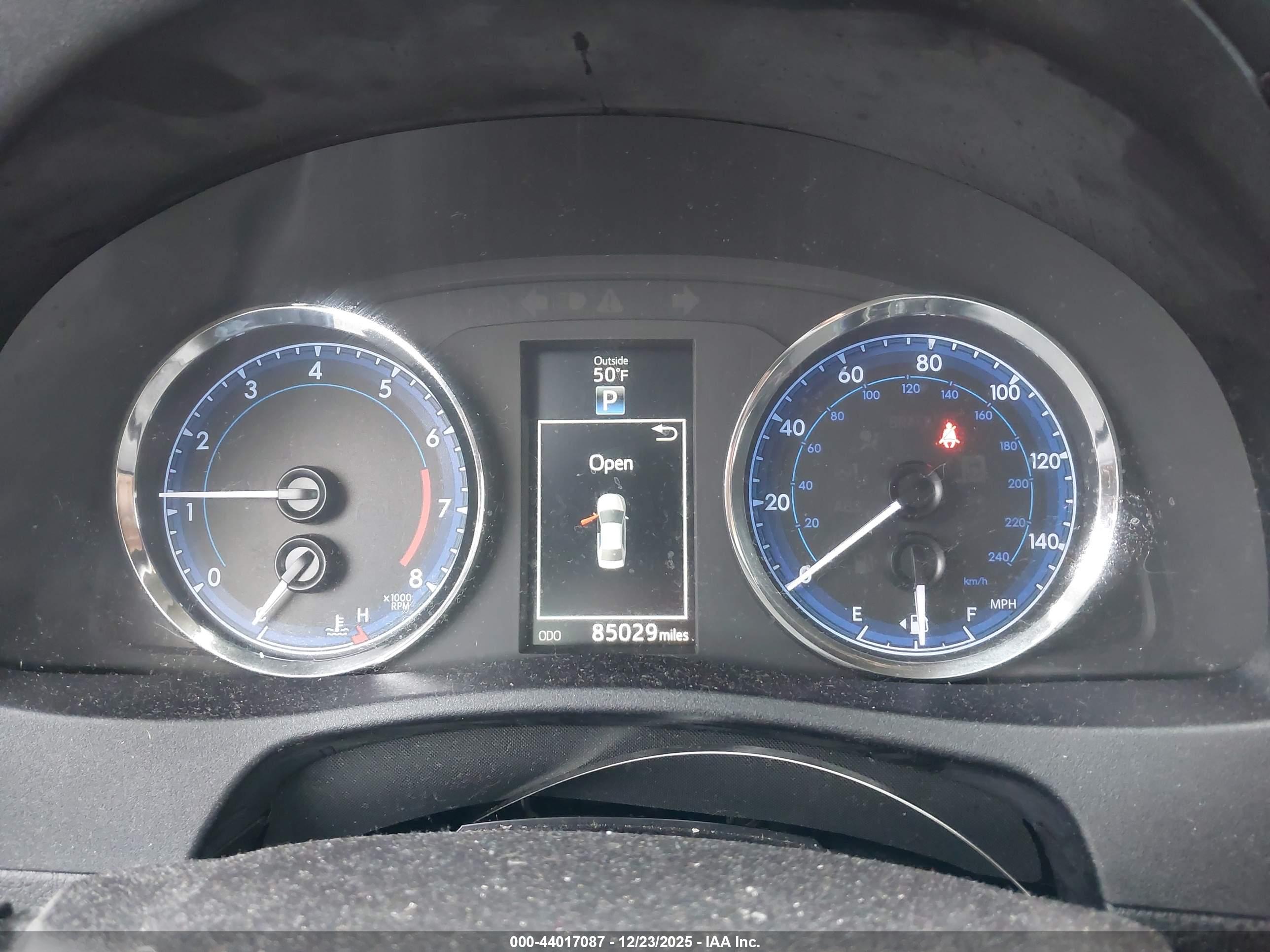 TOYOTA COROLLA image 7