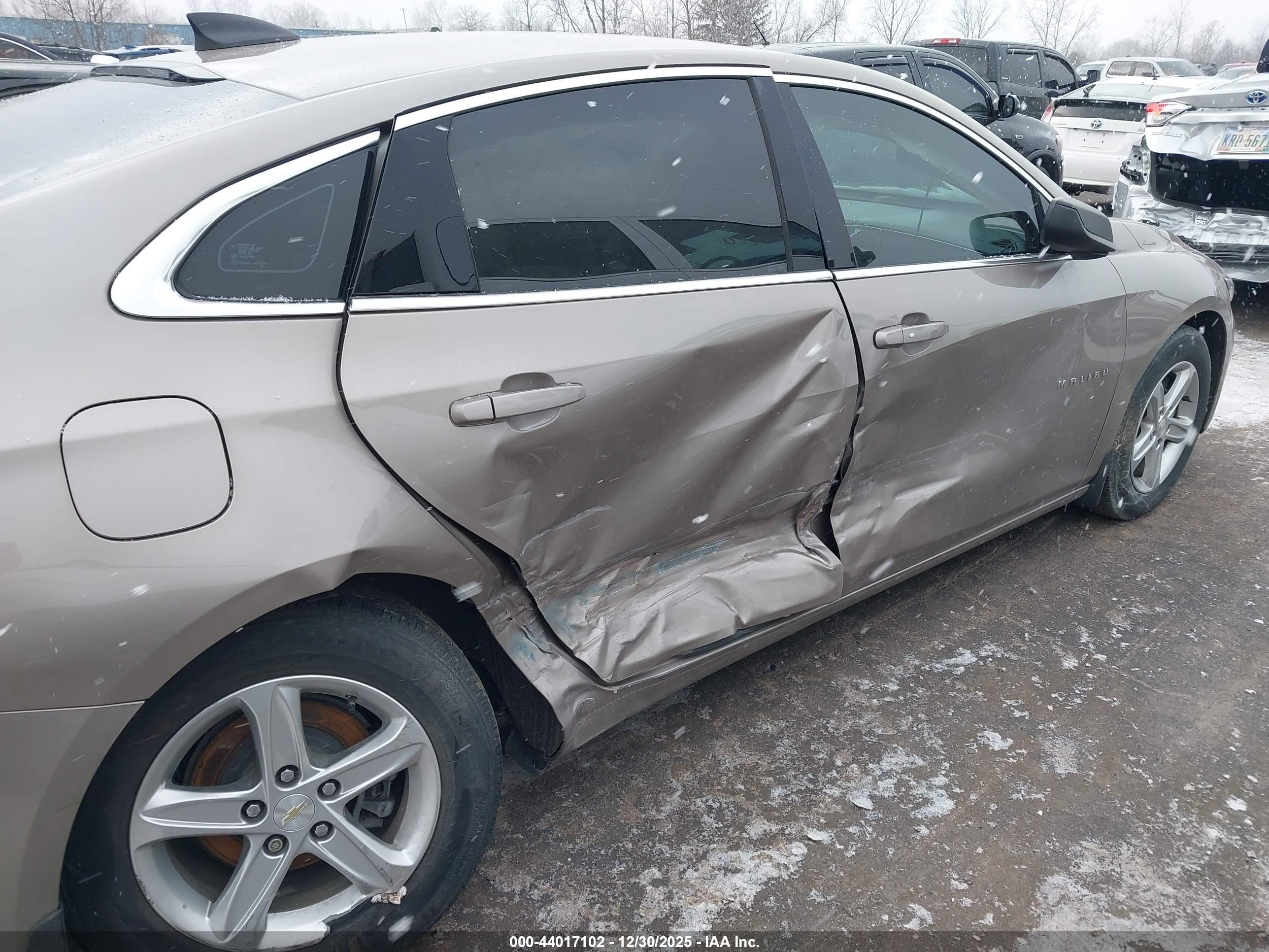 CHEVROLET MALIBU image 6
