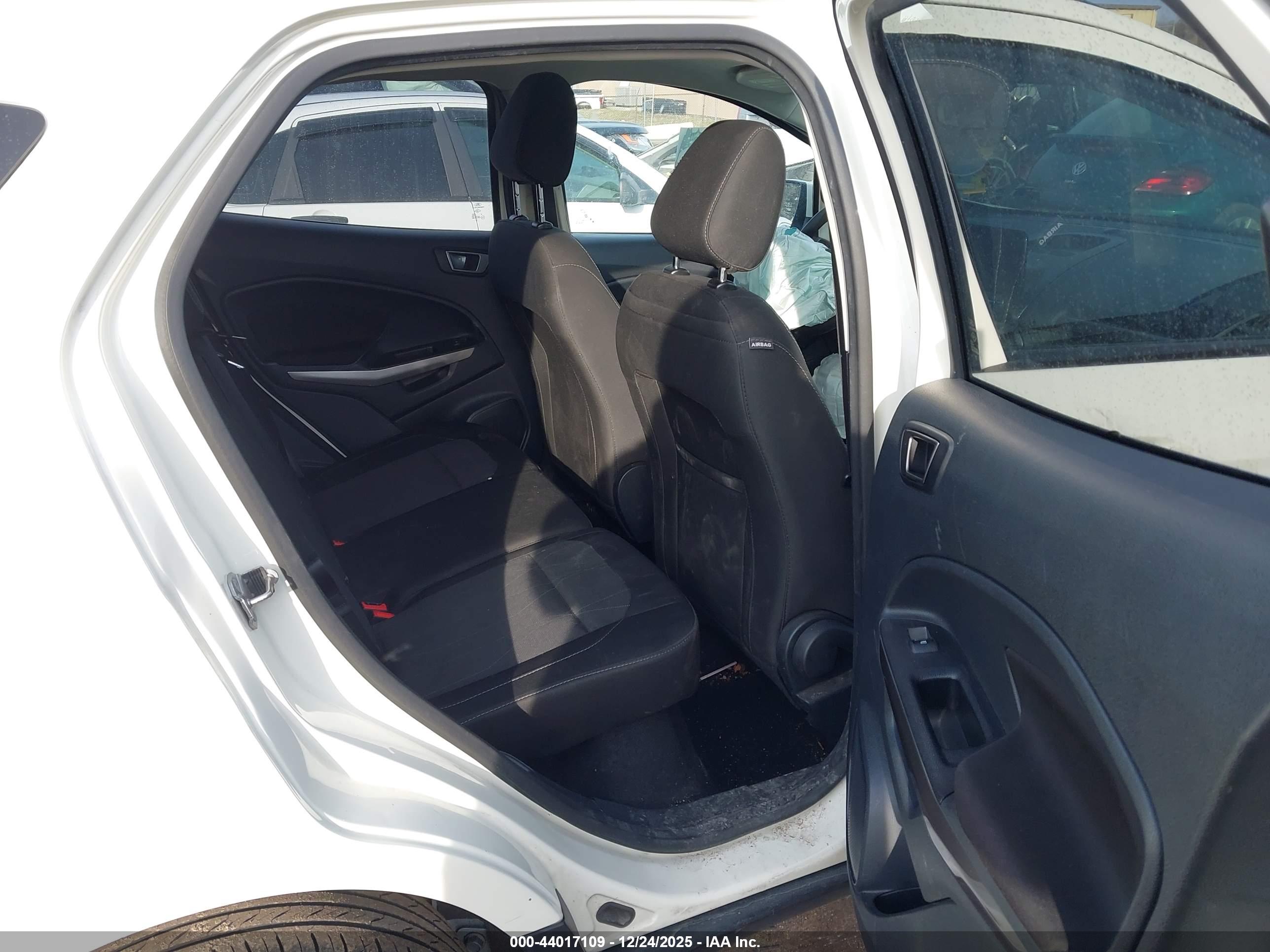 FORD ECOSPORT image 8