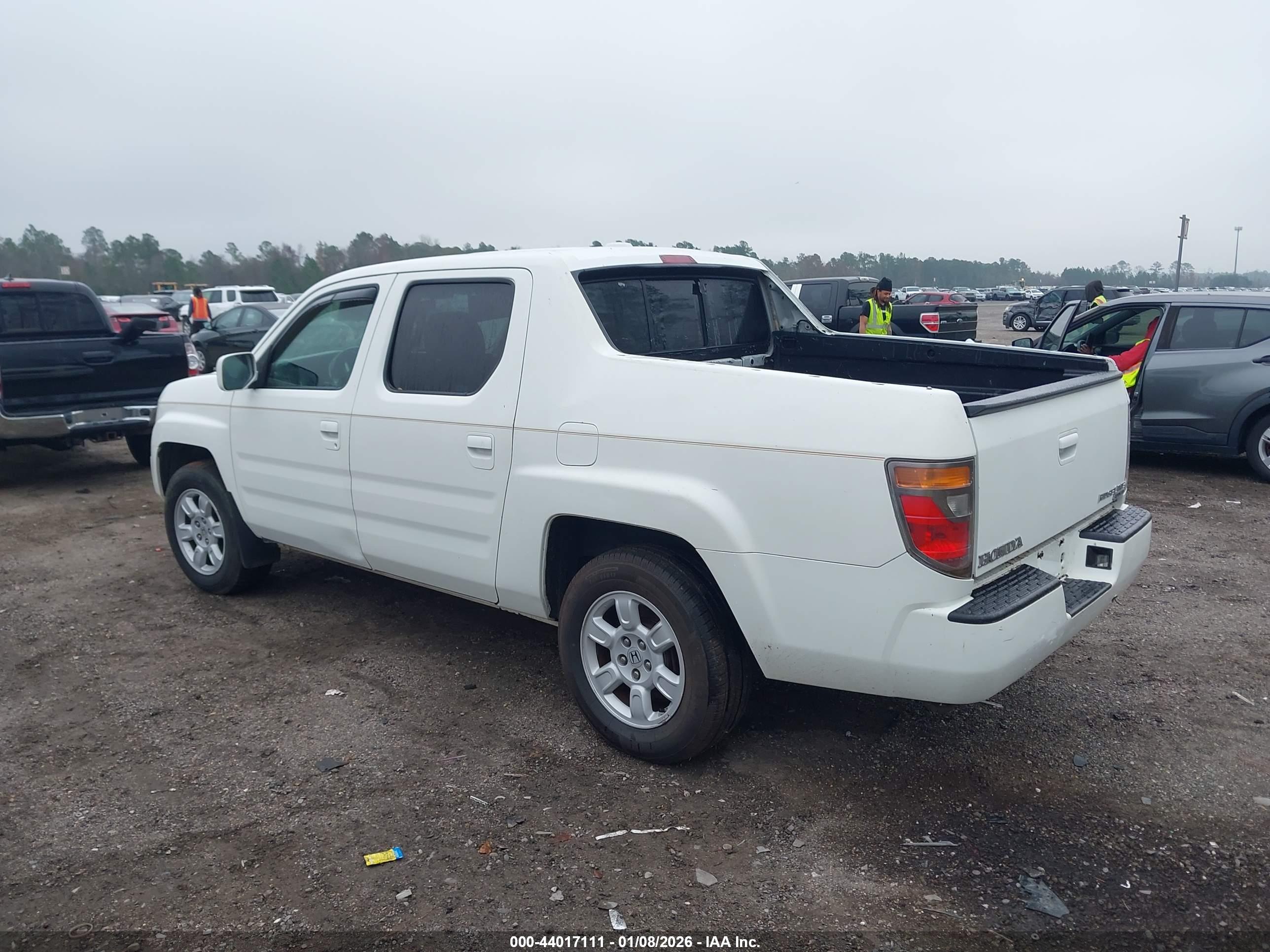 HONDA RIDGELINE image 3