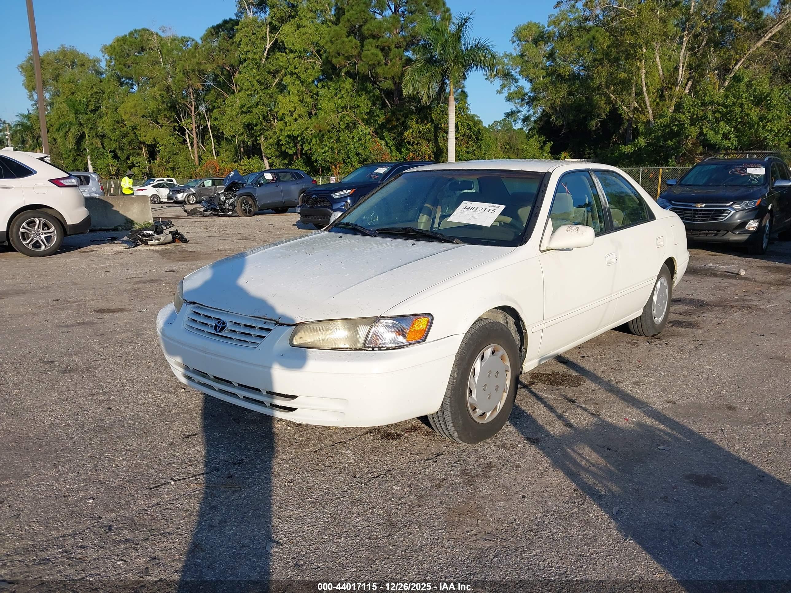 TOYOTA CAMRY image 6