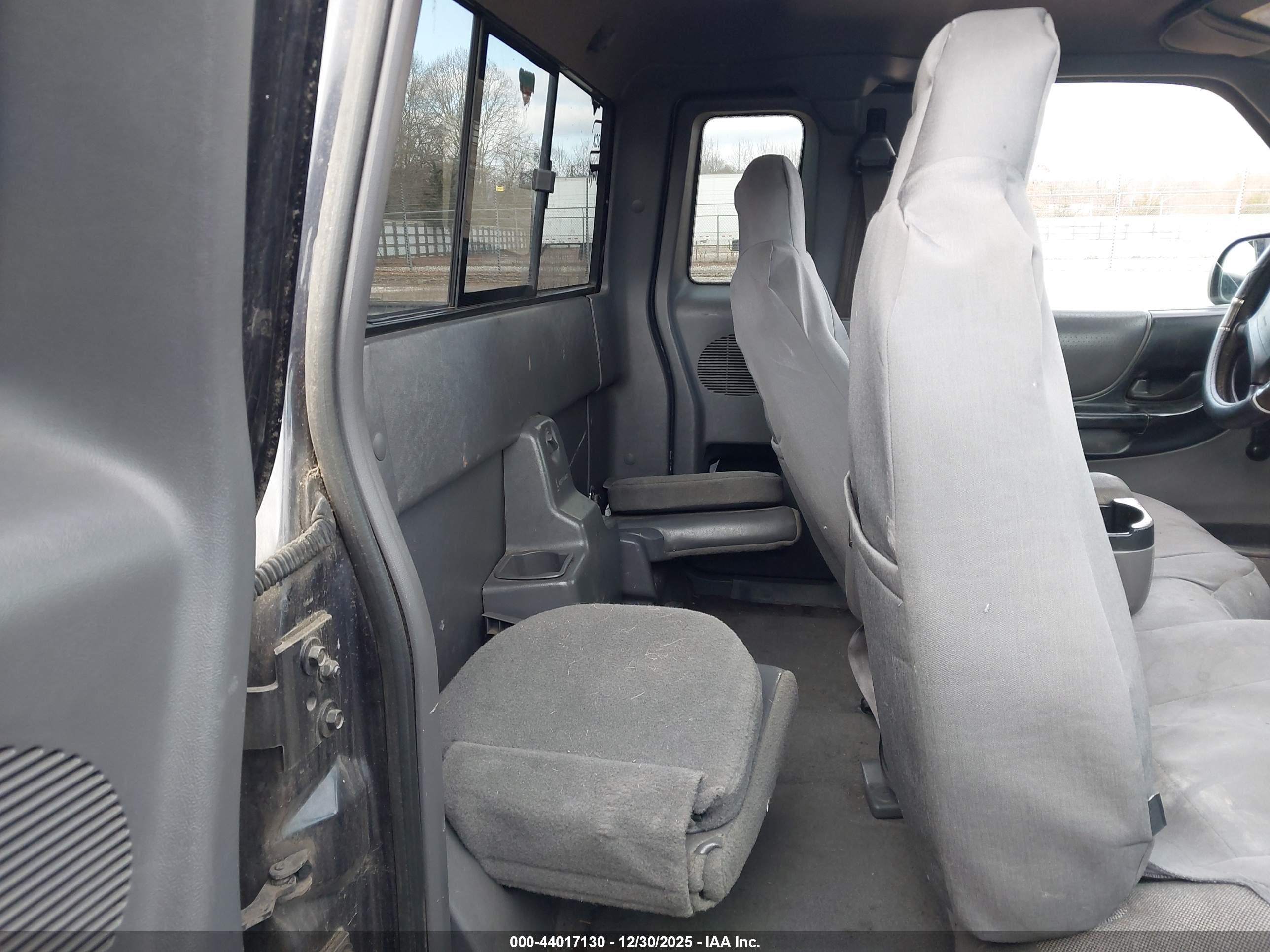 FORD RANGER image 8