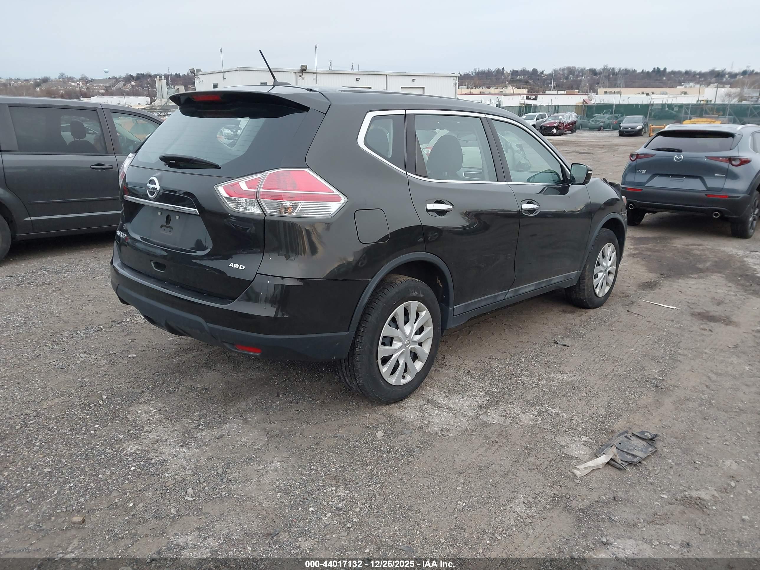 NISSAN ROGUE image 4