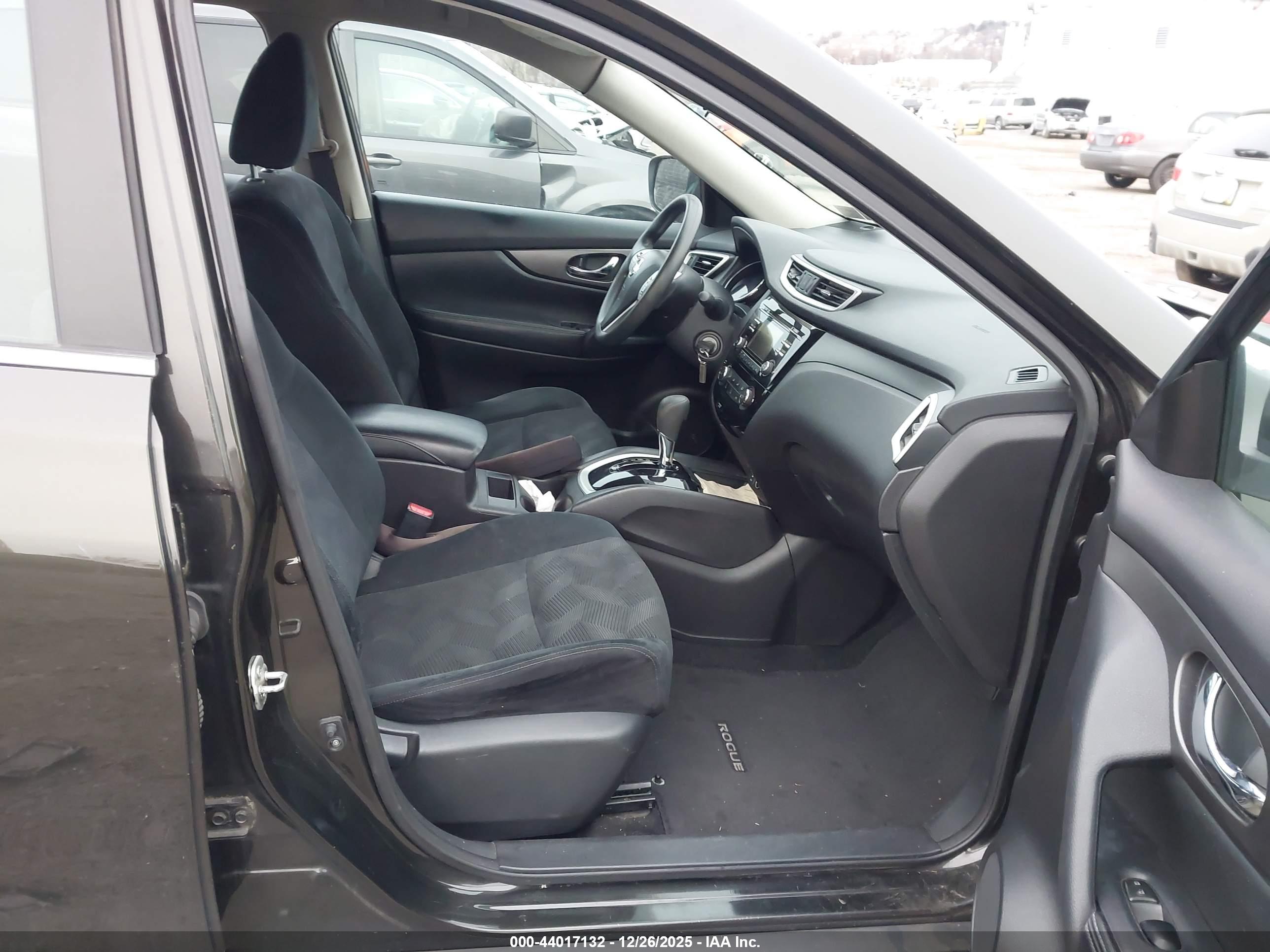 NISSAN ROGUE image 5