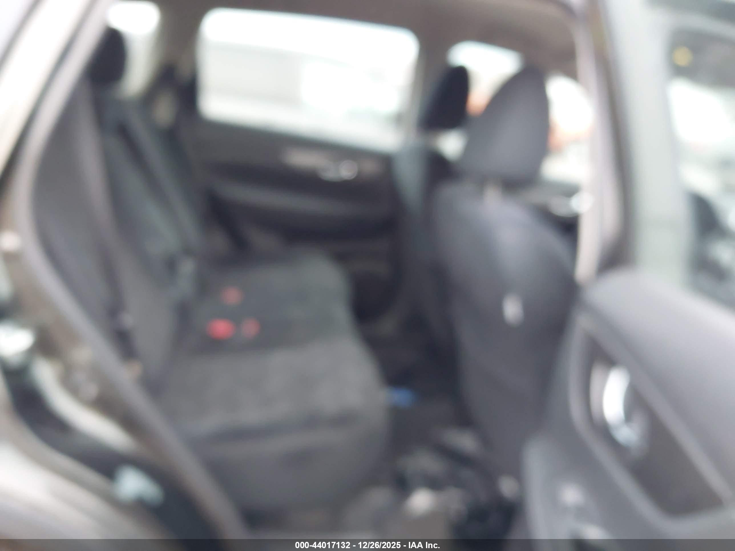 NISSAN ROGUE image 8