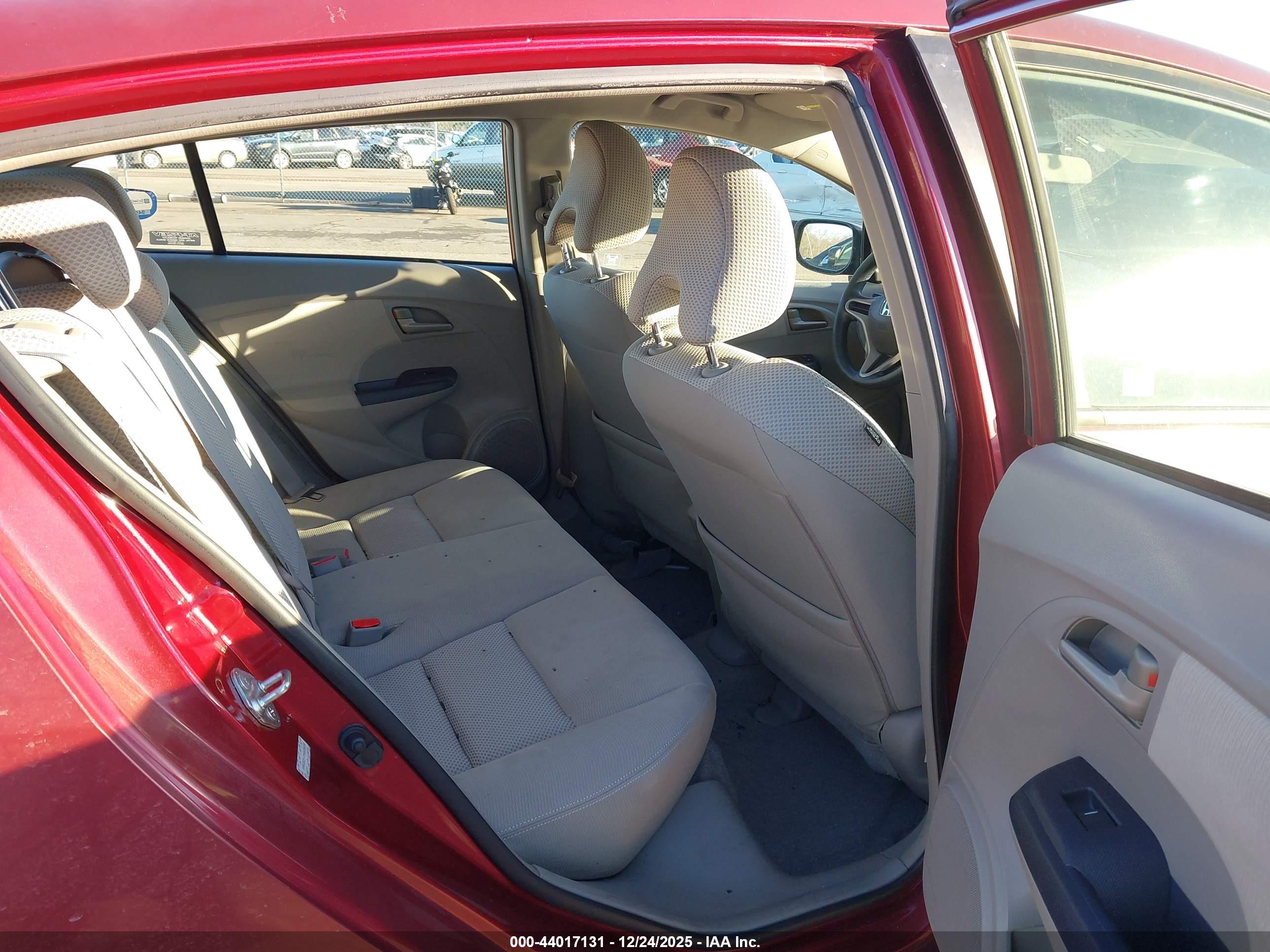 HONDA INSIGHT image 8
