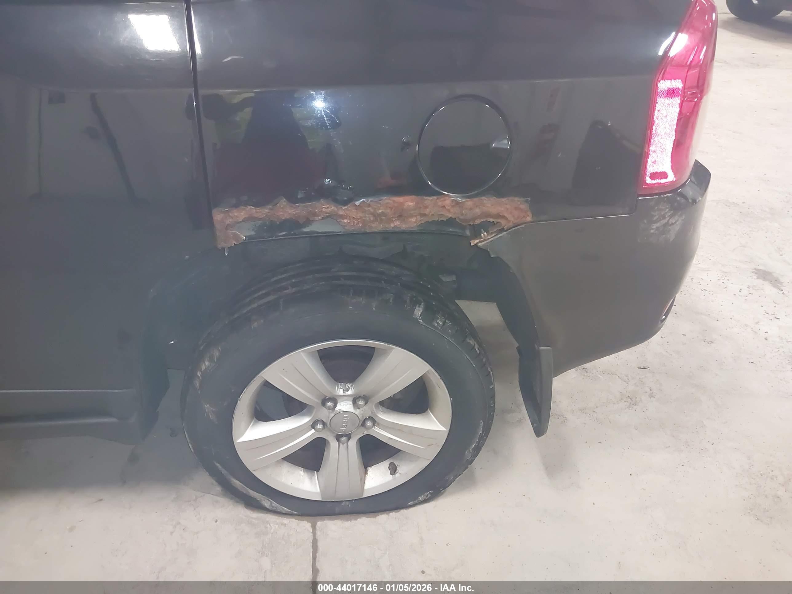JEEP COMPASS image 6