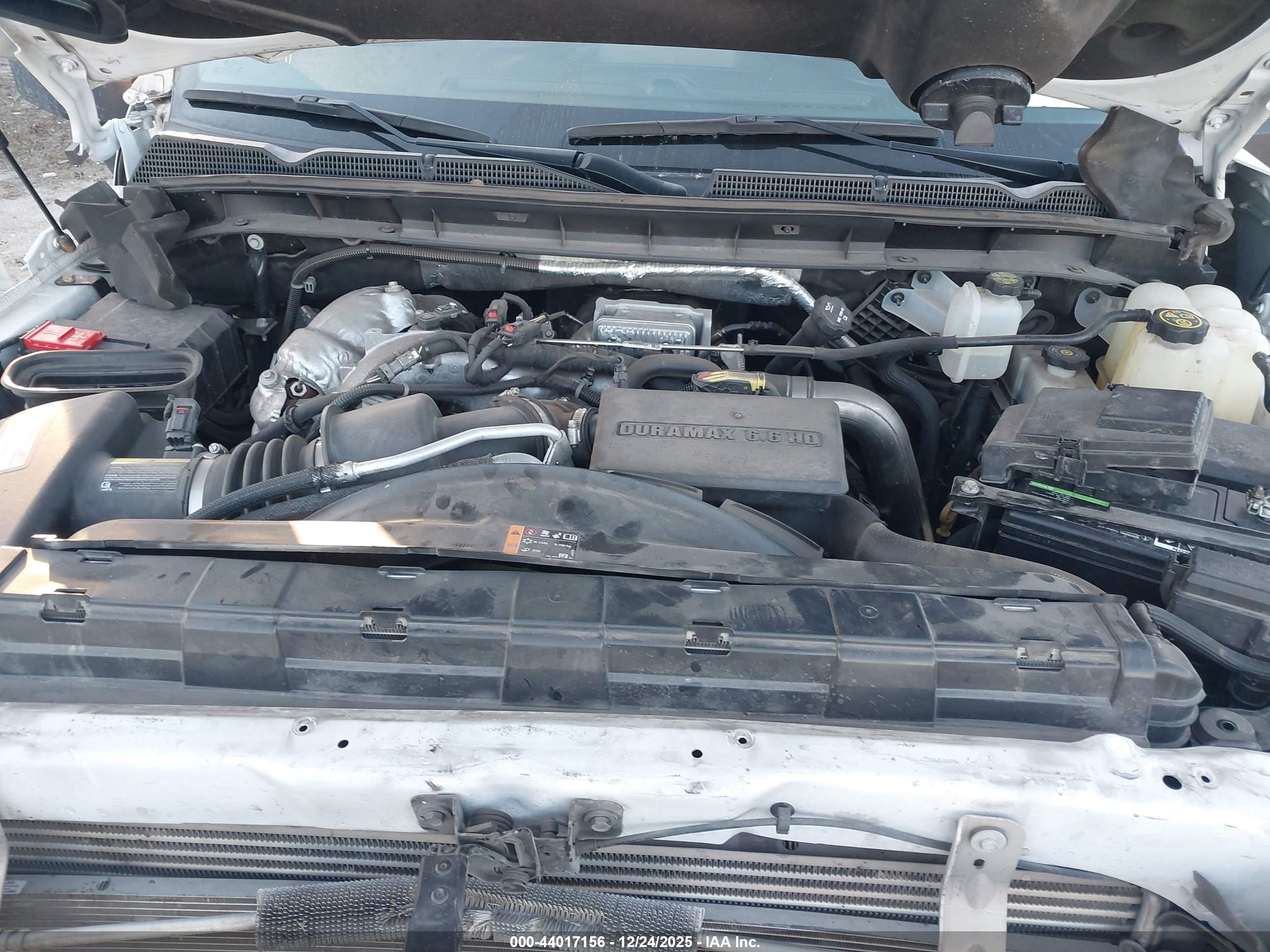 GMC SIERRA image 10