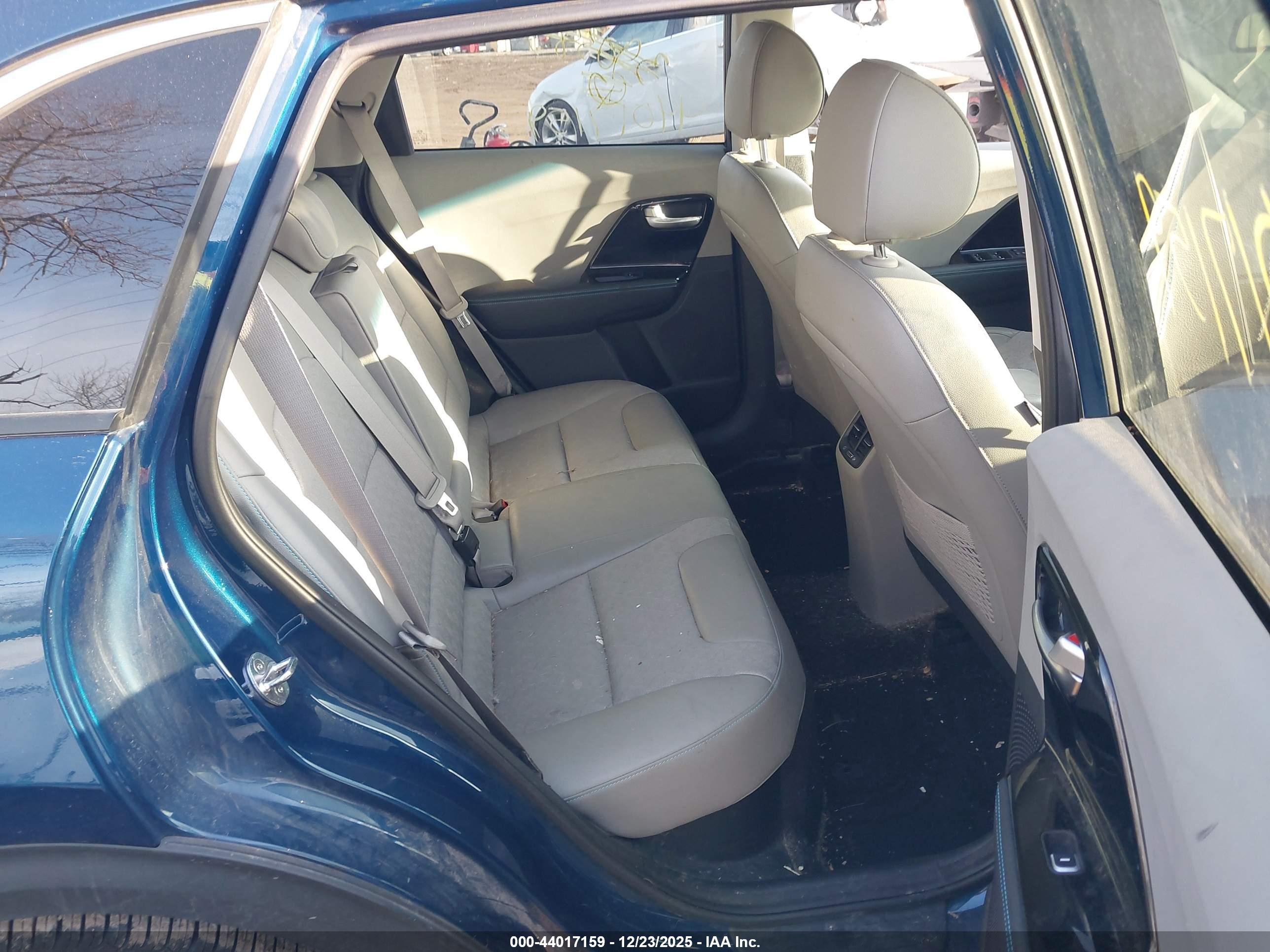 KIA NIRO image 8