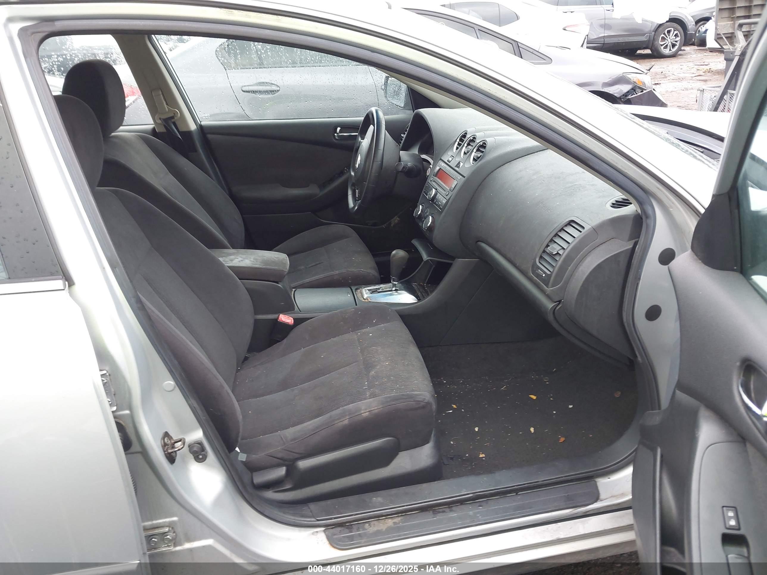 NISSAN ALTIMA image 5