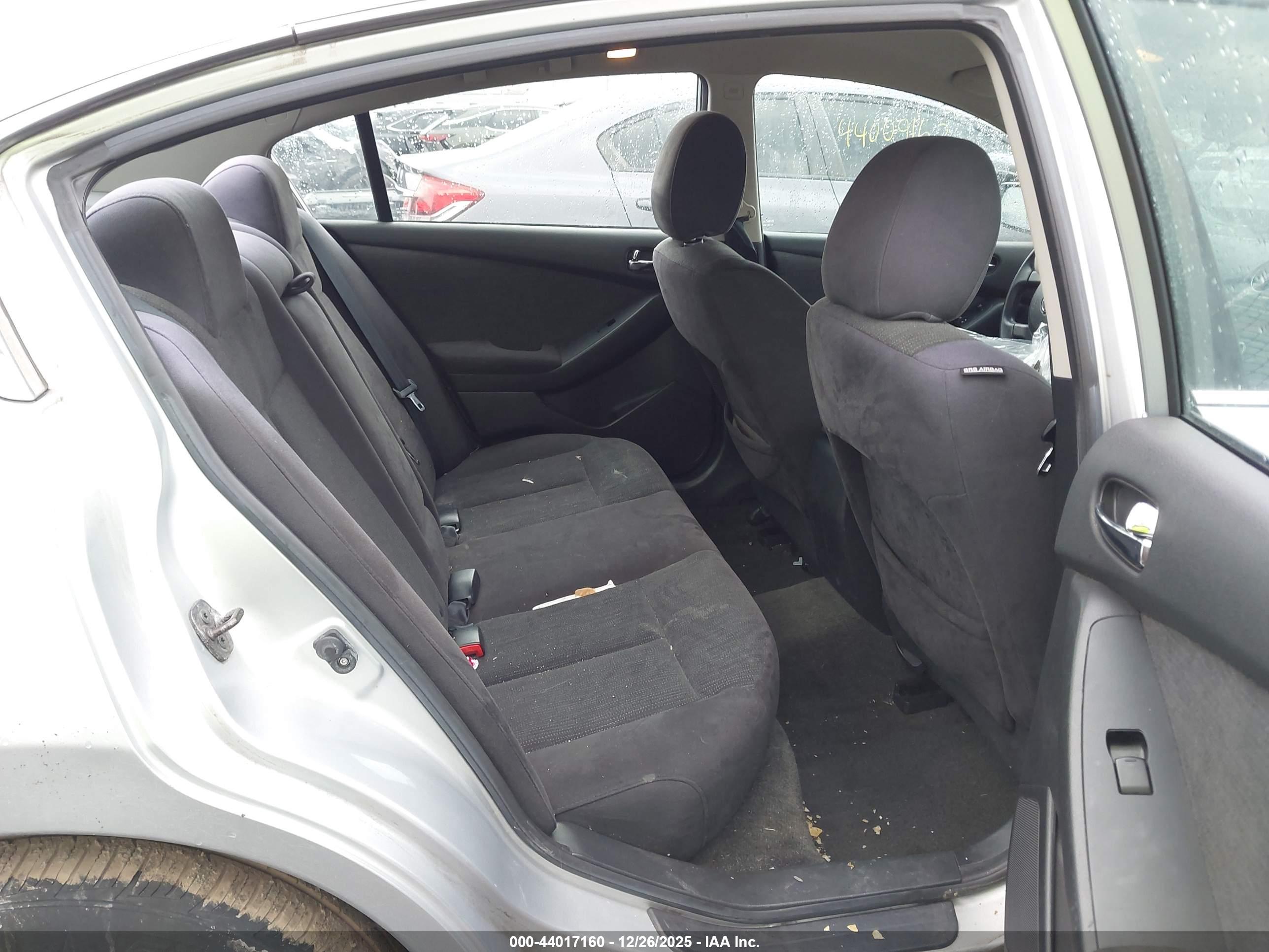 NISSAN ALTIMA image 8