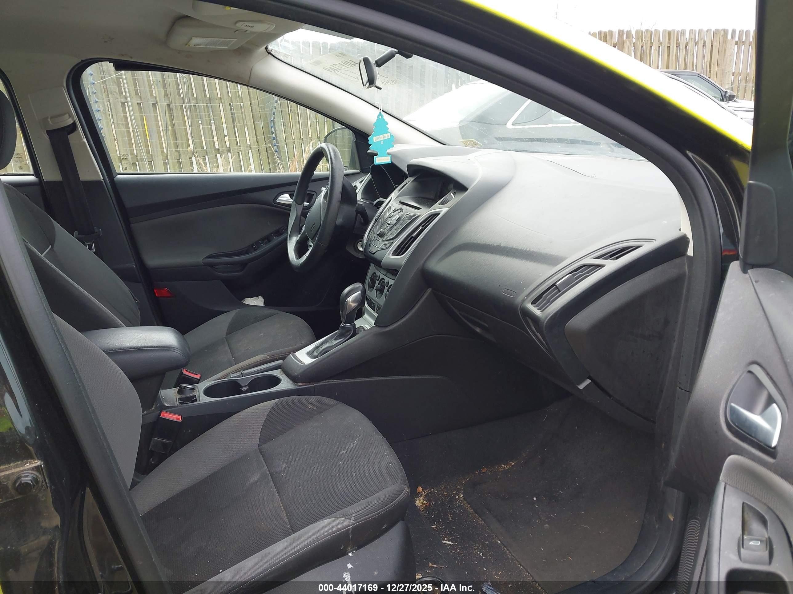 FORD FOCUS image 5
