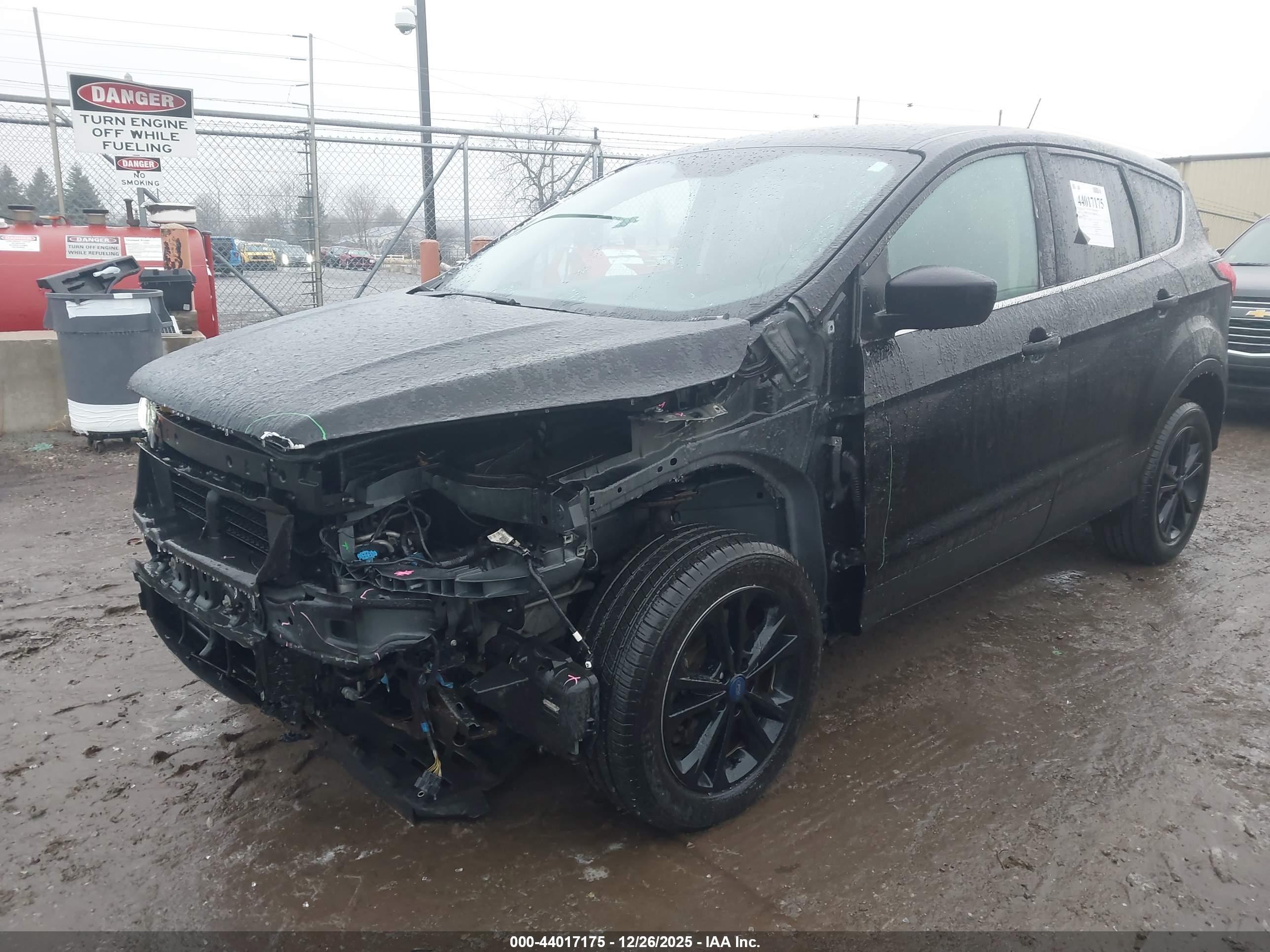 FORD ESCAPE image 2