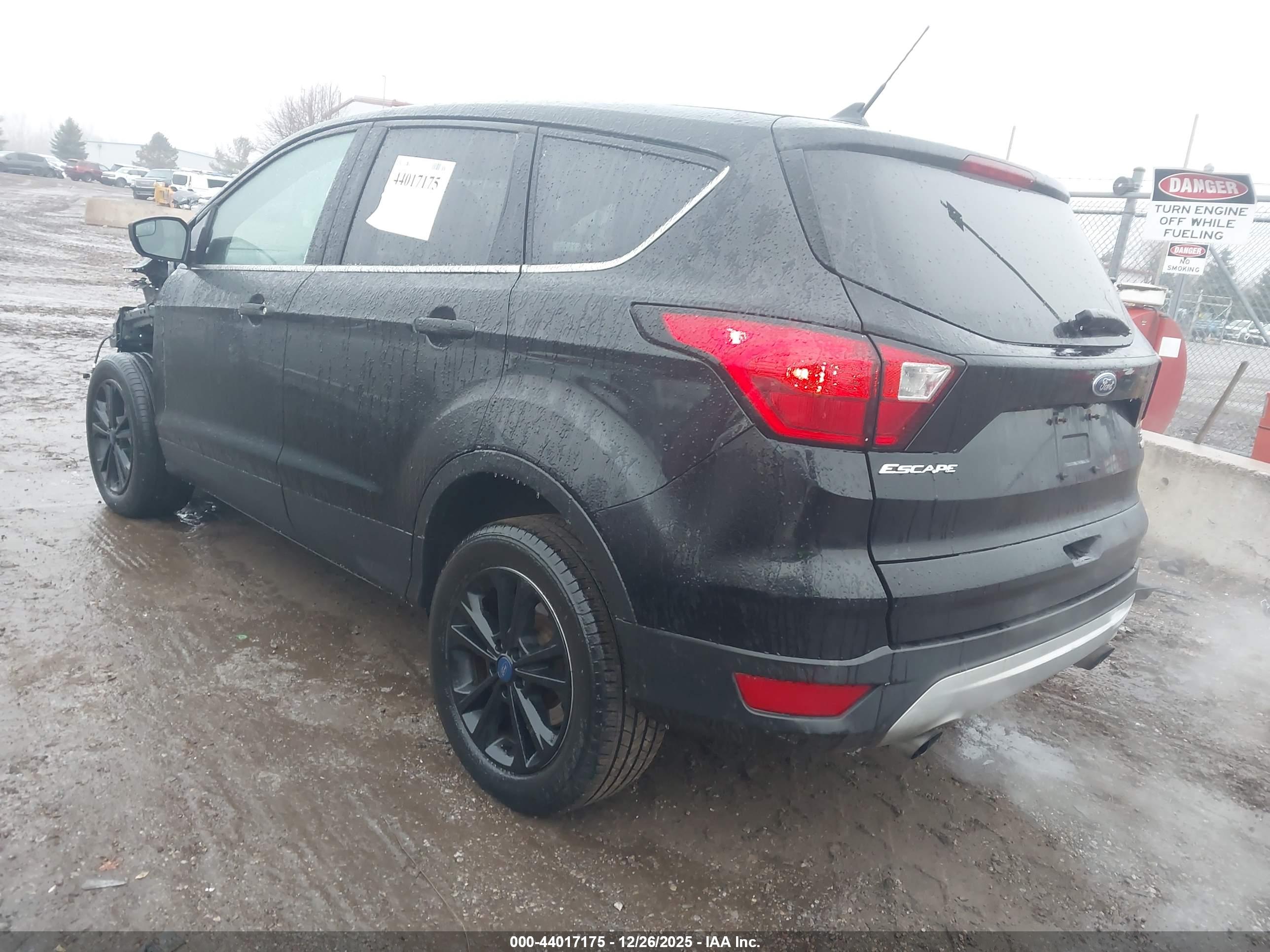 FORD ESCAPE image 3