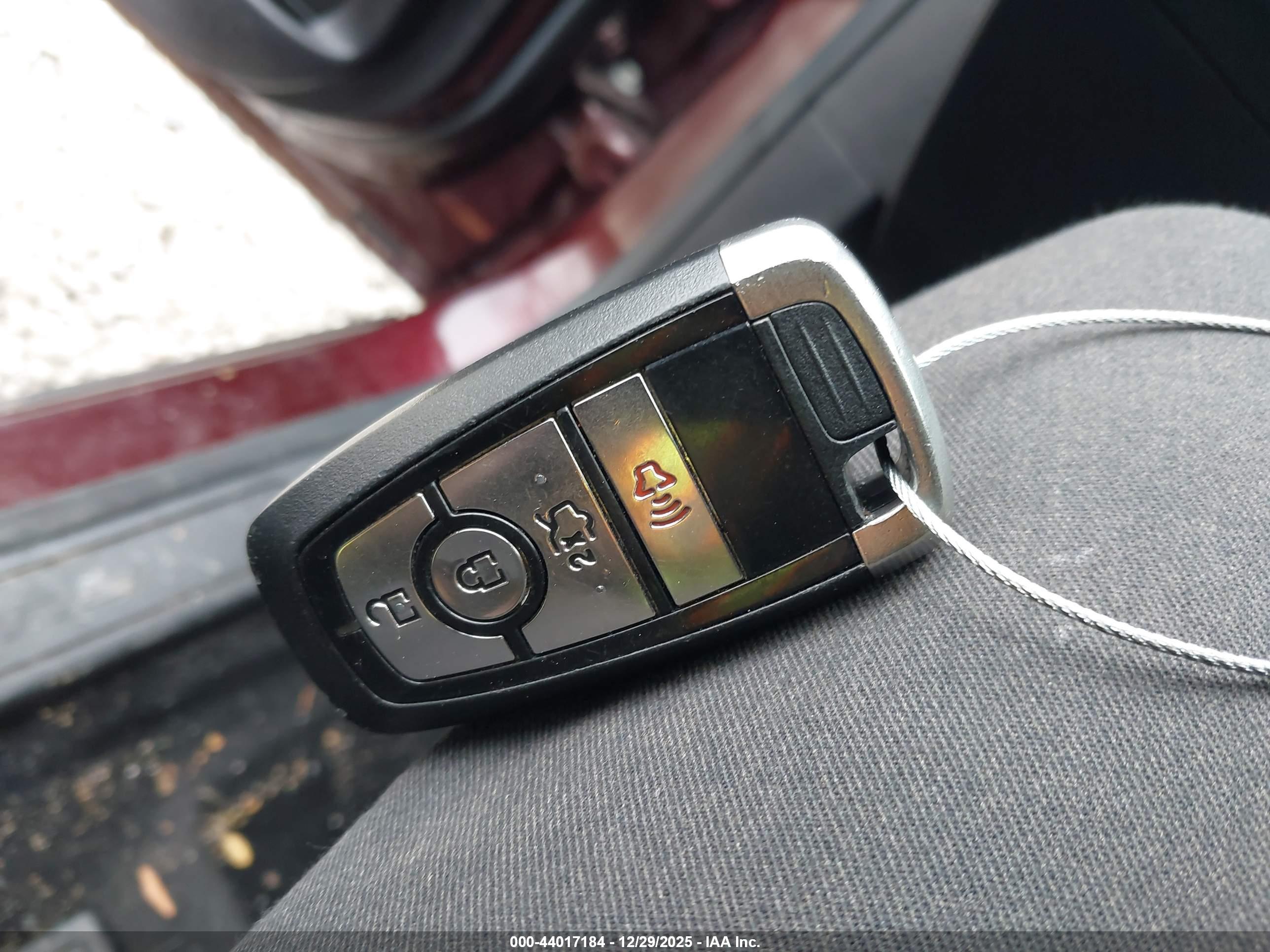 FORD FUSION image 11