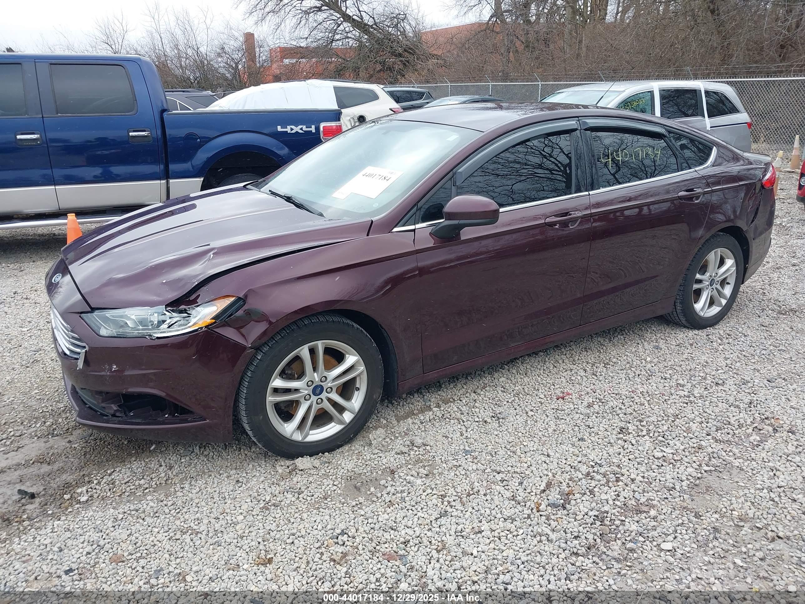 FORD FUSION image 2