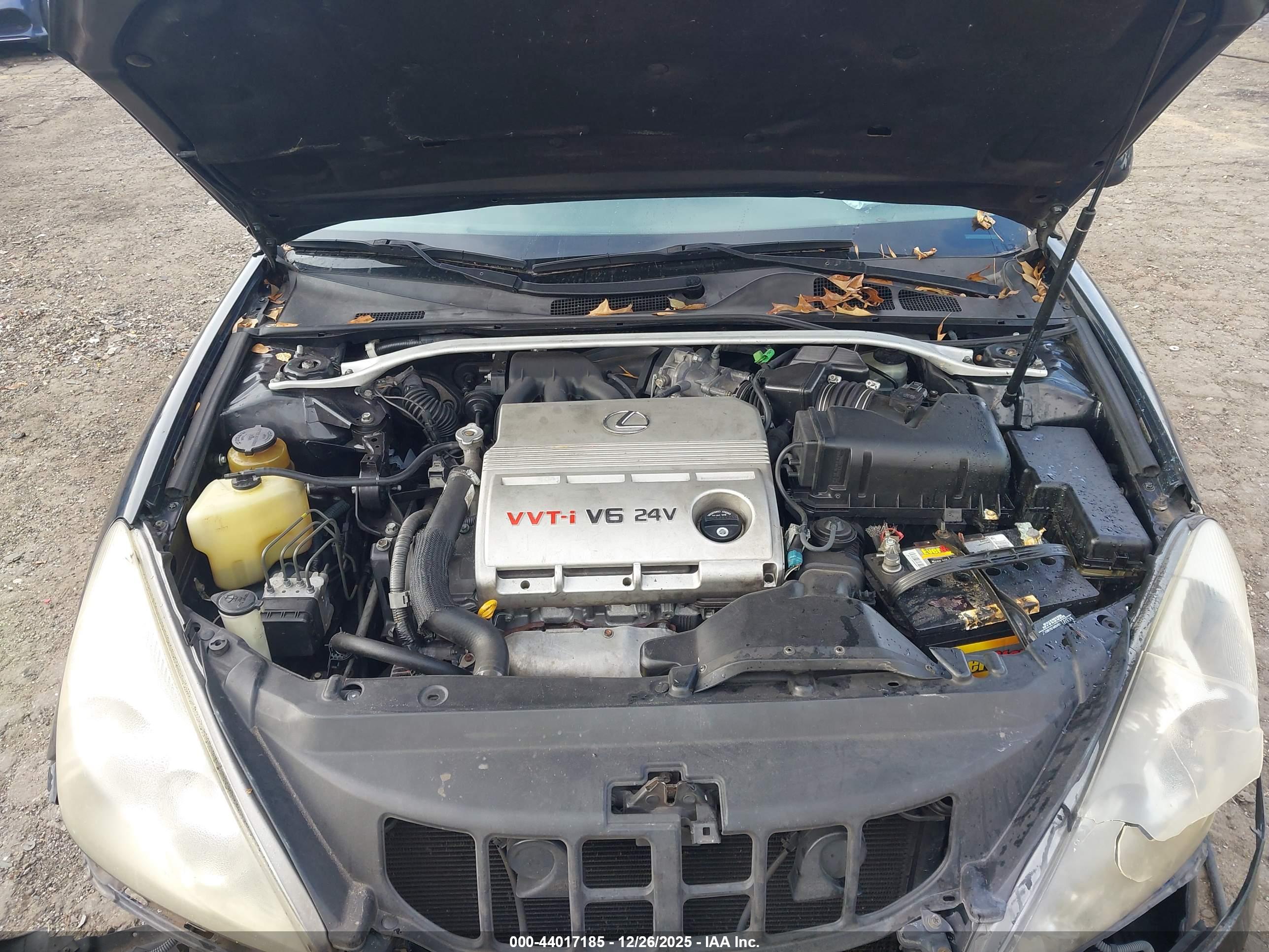 LEXUS ES image 10