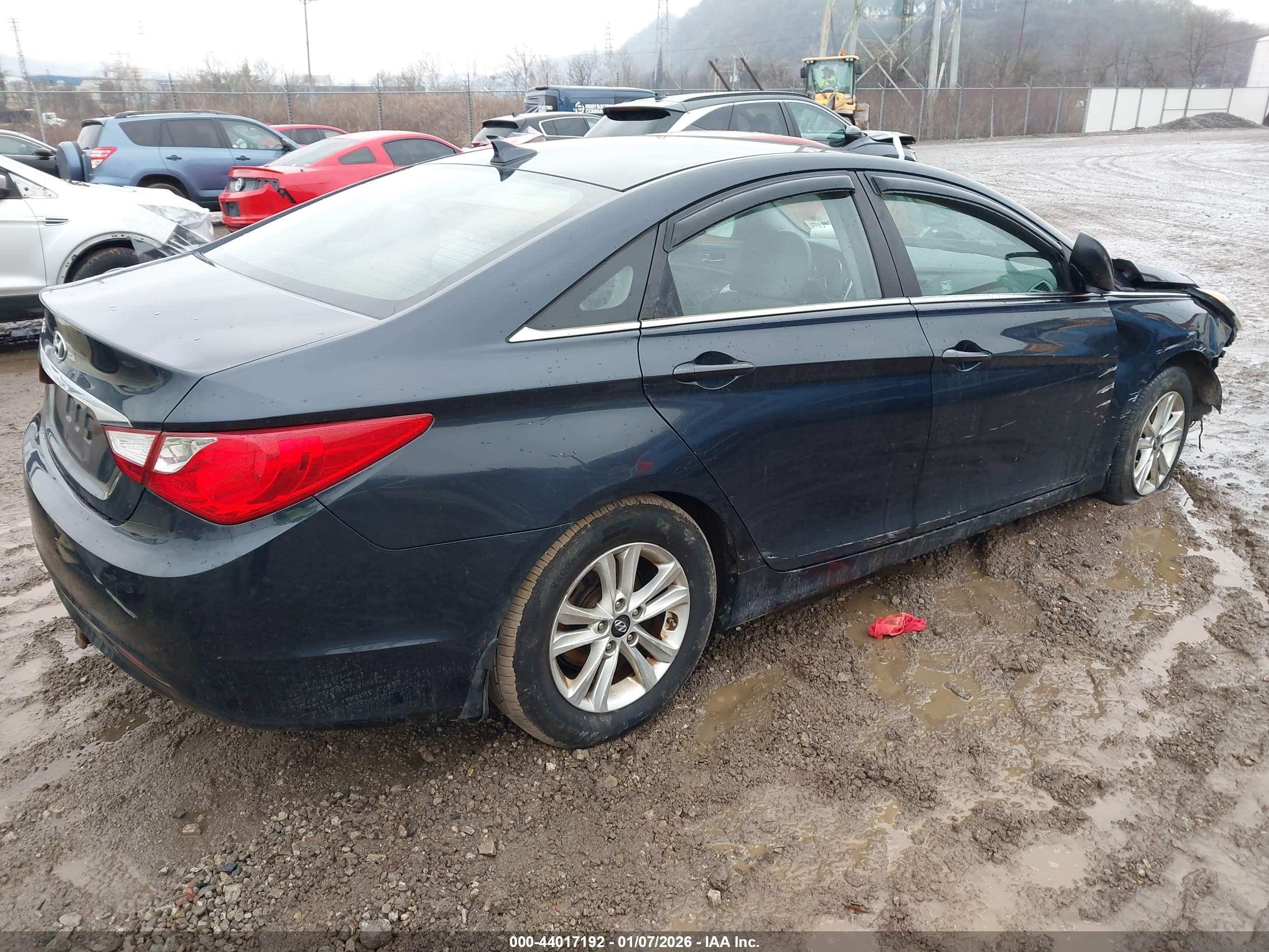 HYUNDAI SONATA image 4