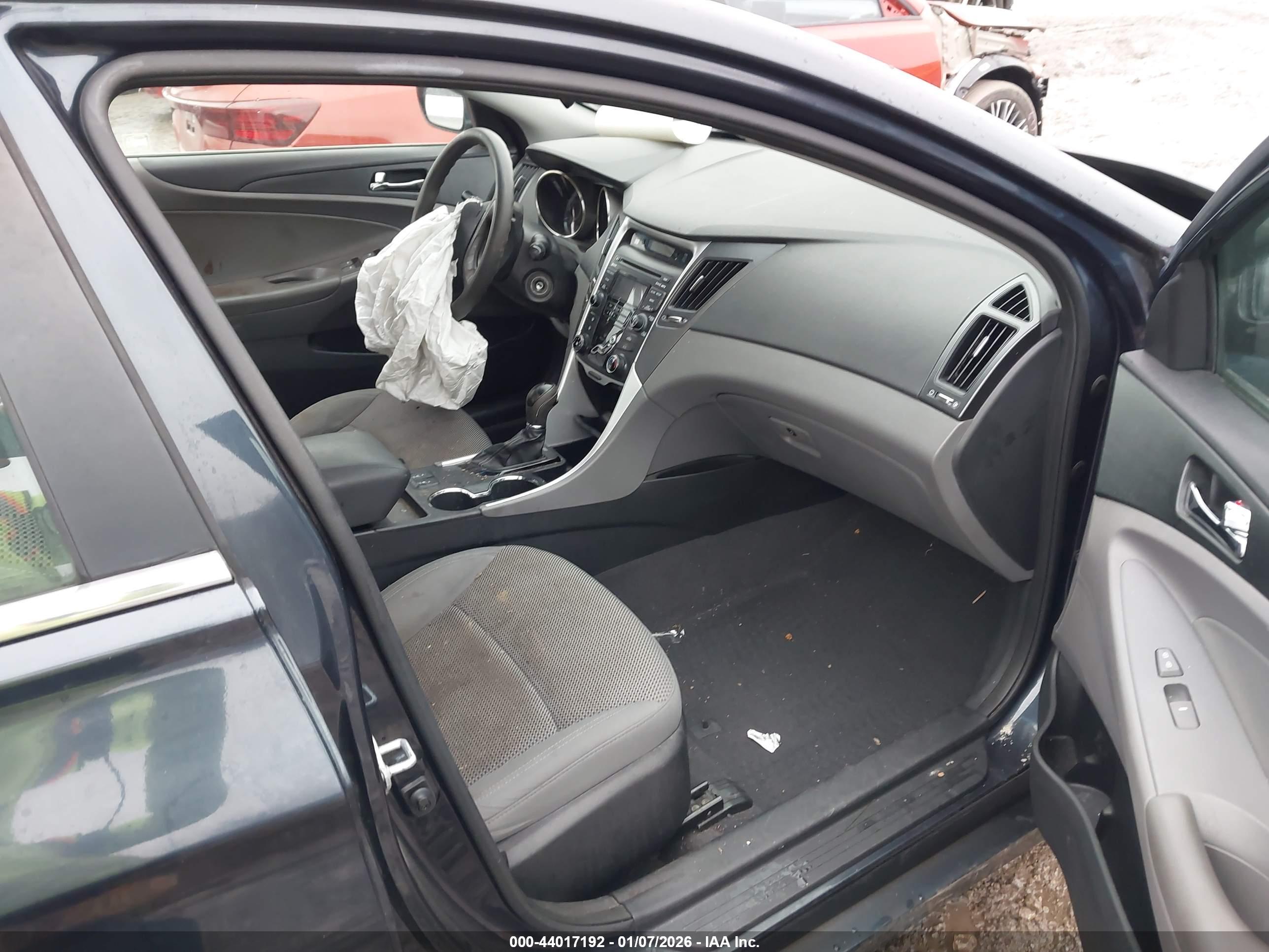 HYUNDAI SONATA image 5