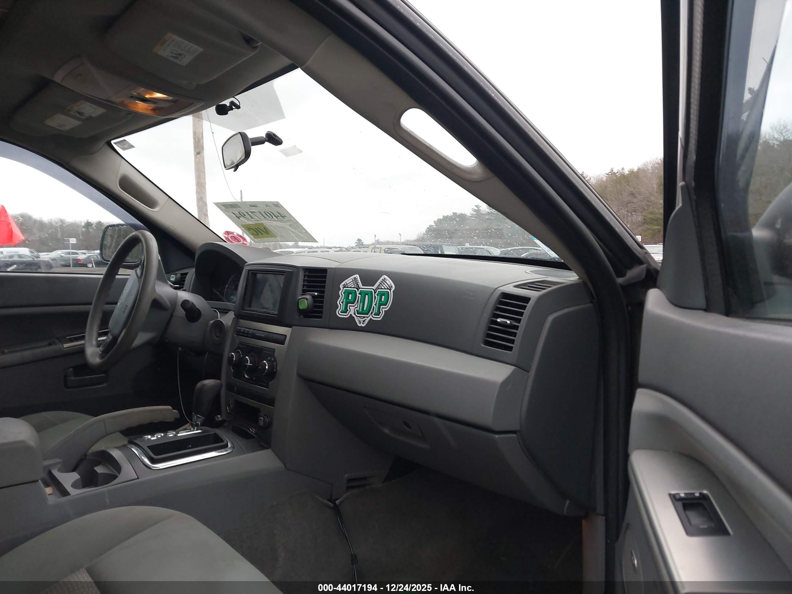 JEEP GRAND image 5