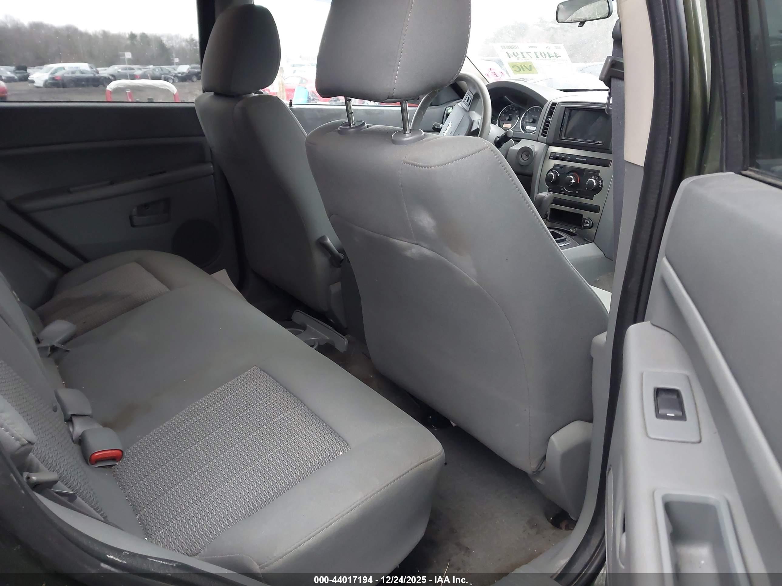 JEEP GRAND image 8