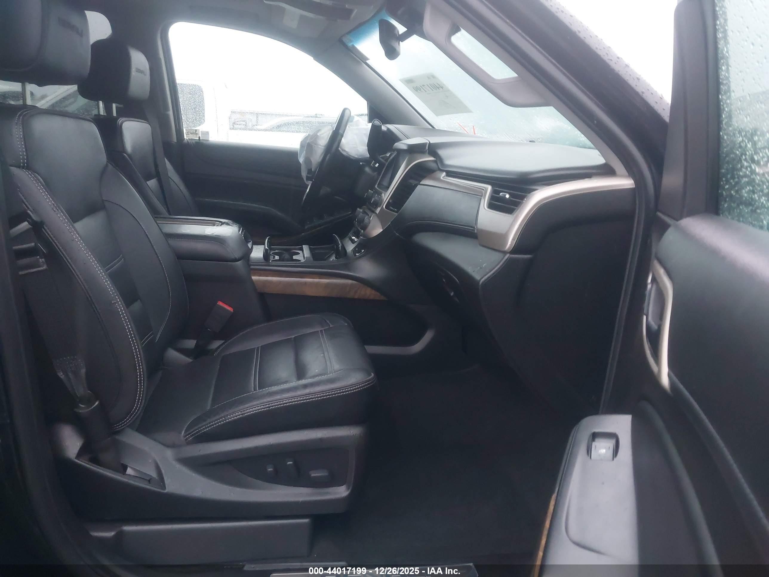 GMC YUKON image 5