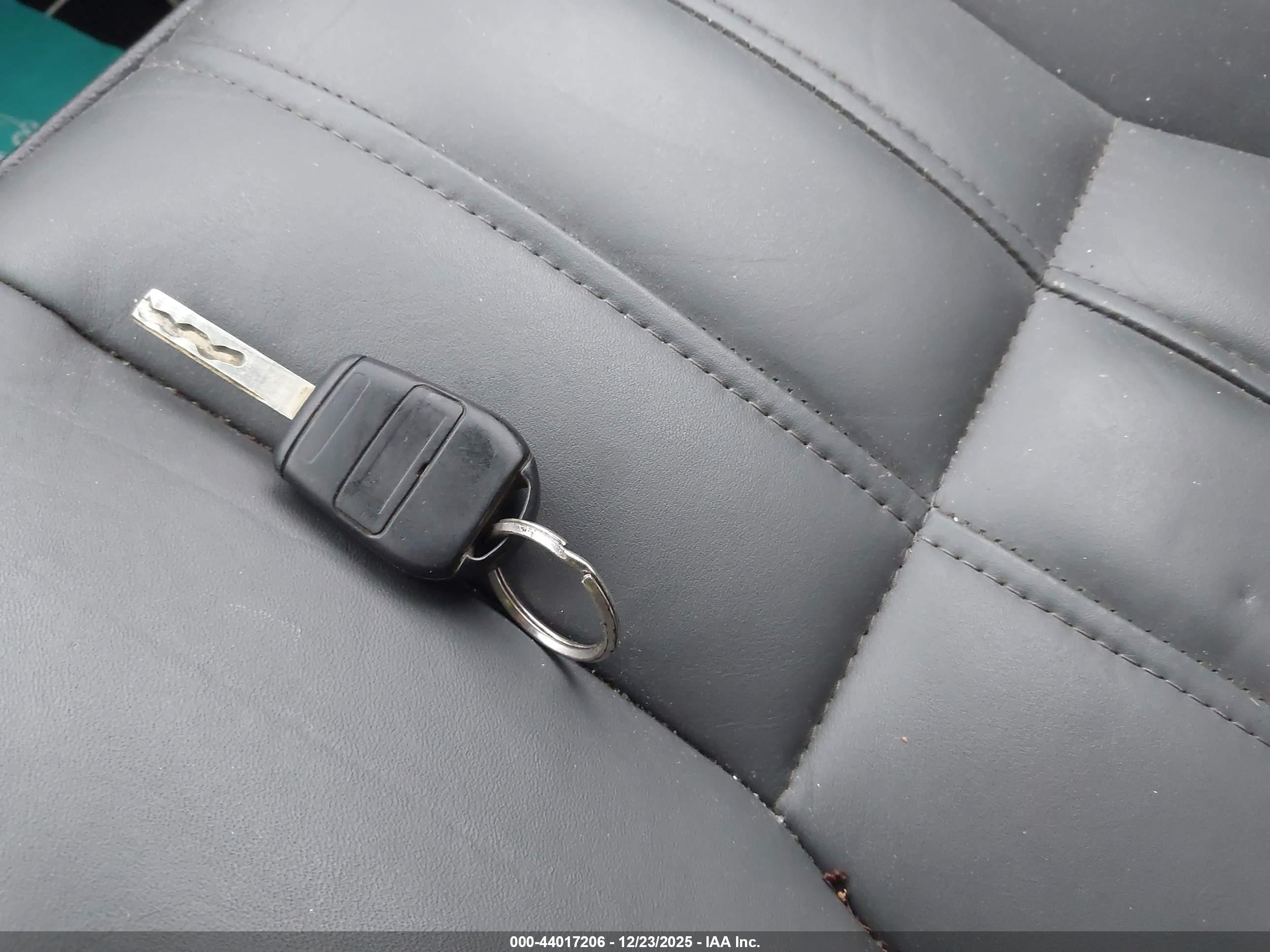 LAND ROVER image 11