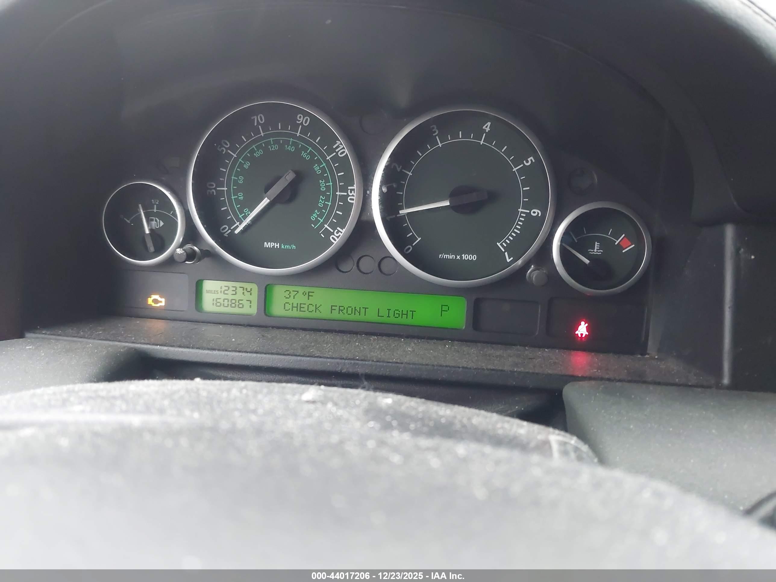LAND ROVER image 7