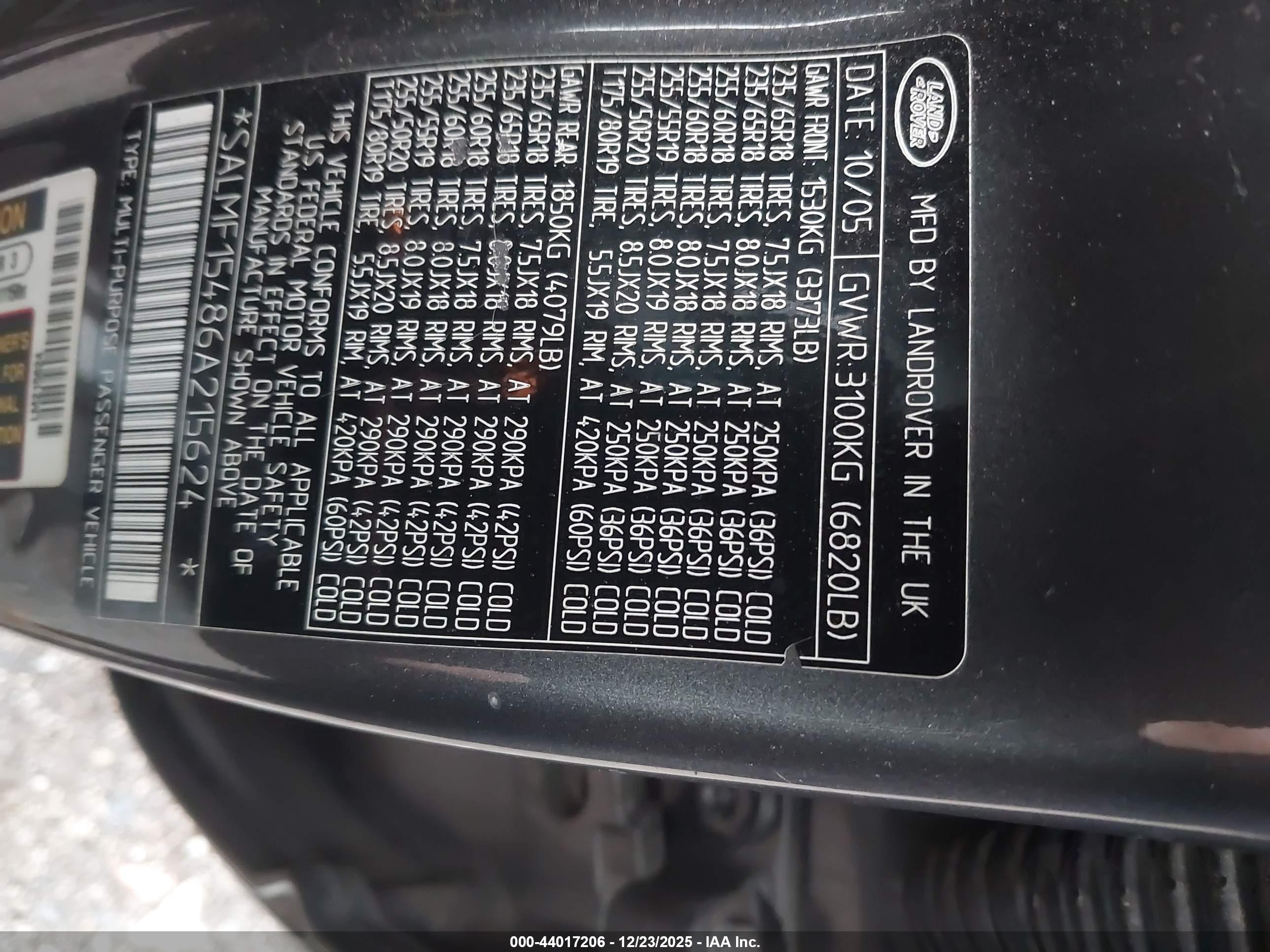 LAND ROVER image 9
