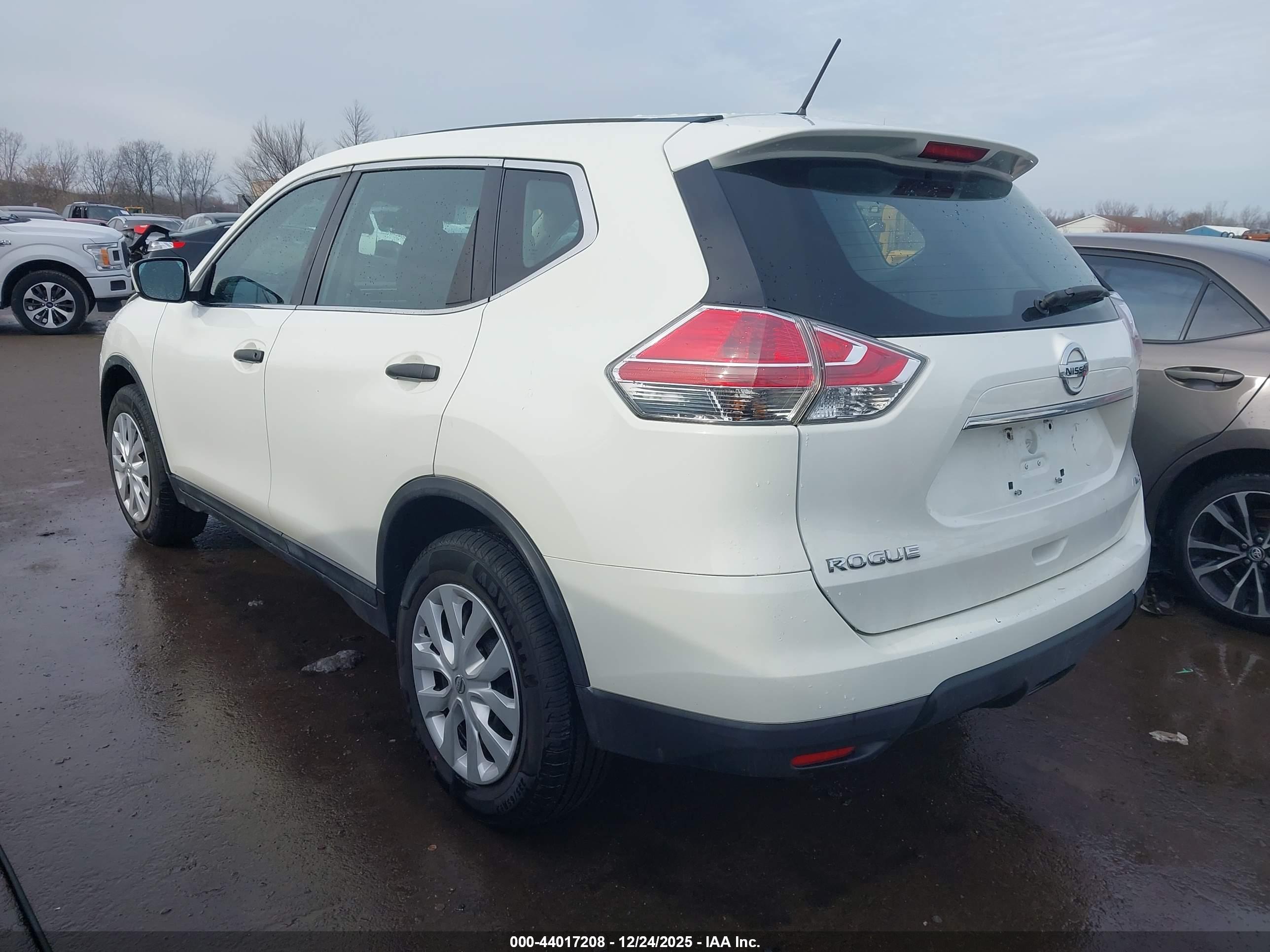 NISSAN ROGUE image 3