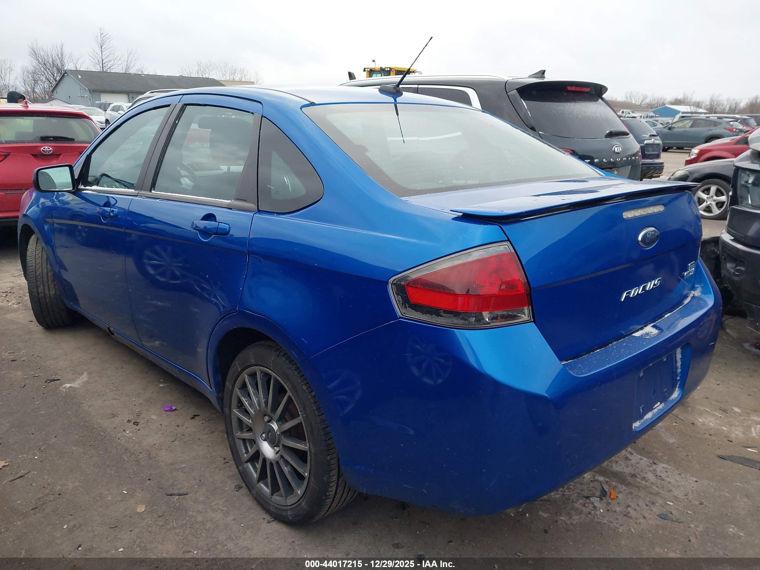 FORD FOCUS image 3