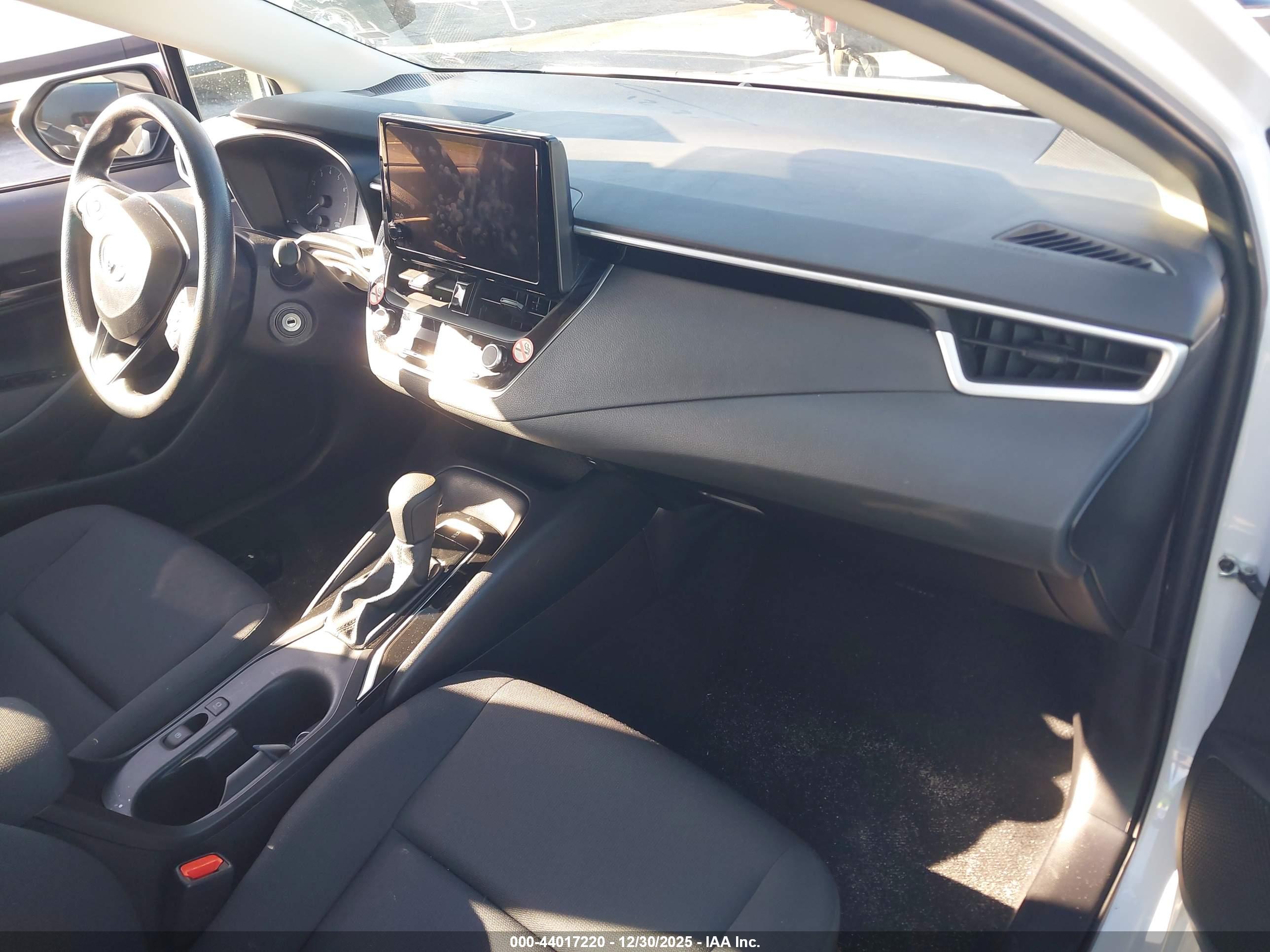 TOYOTA COROLLA image 5