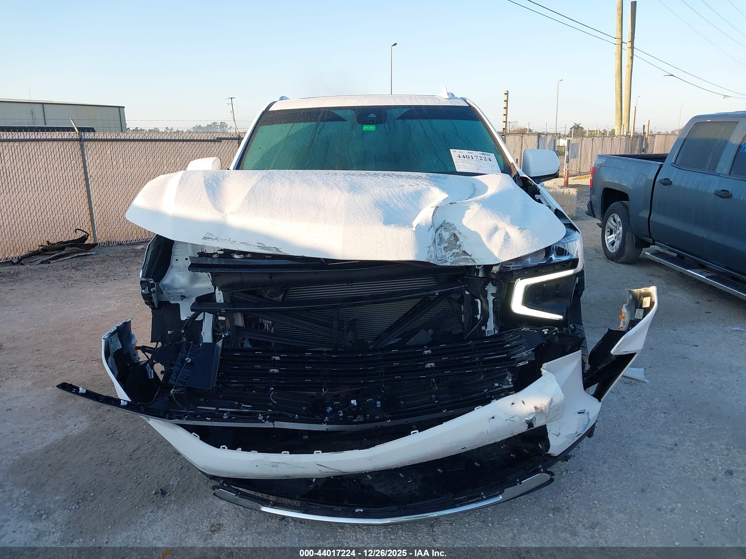 CHEVROLET TAHOE image 6