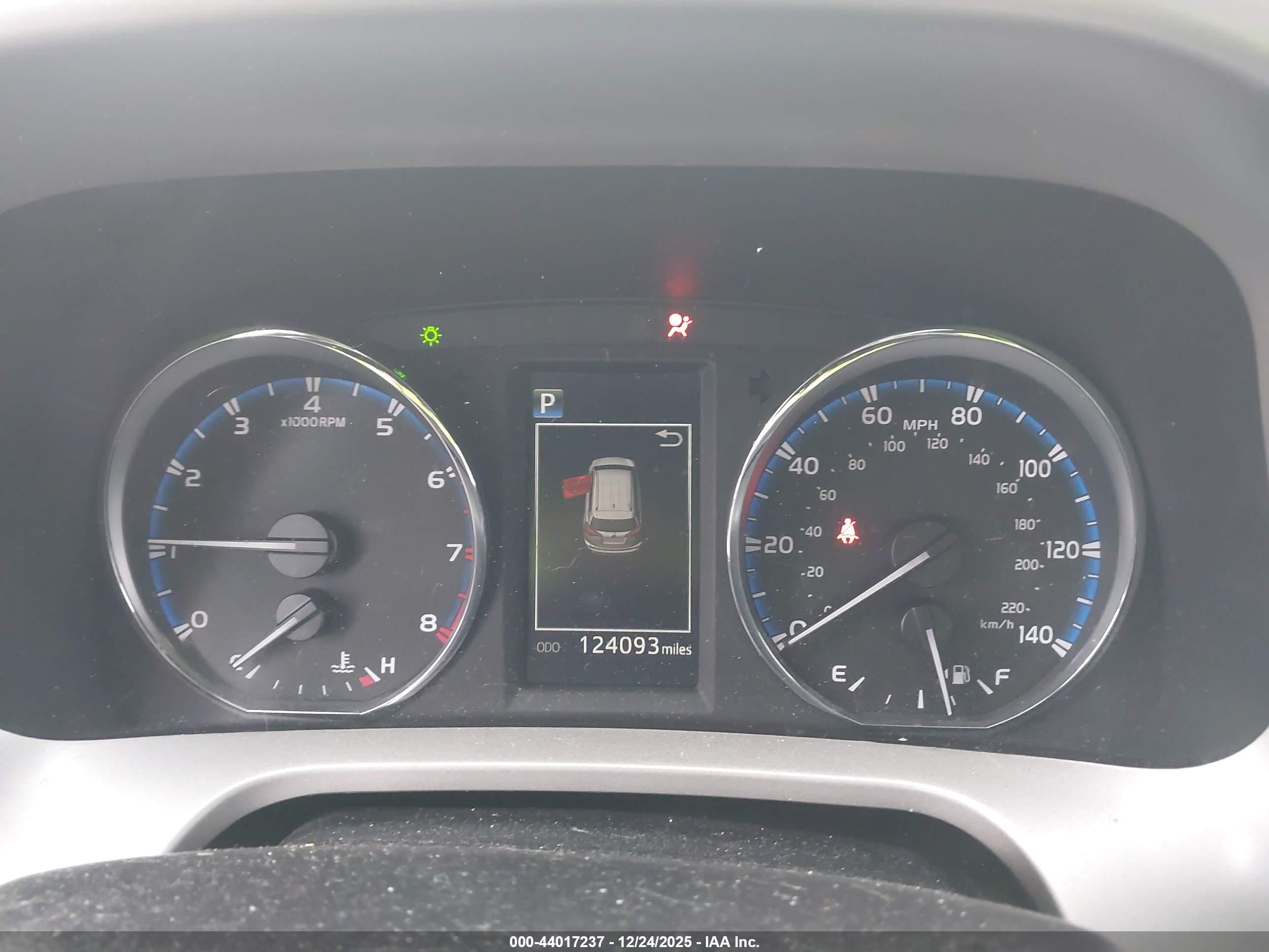TOYOTA RAV4 image 7