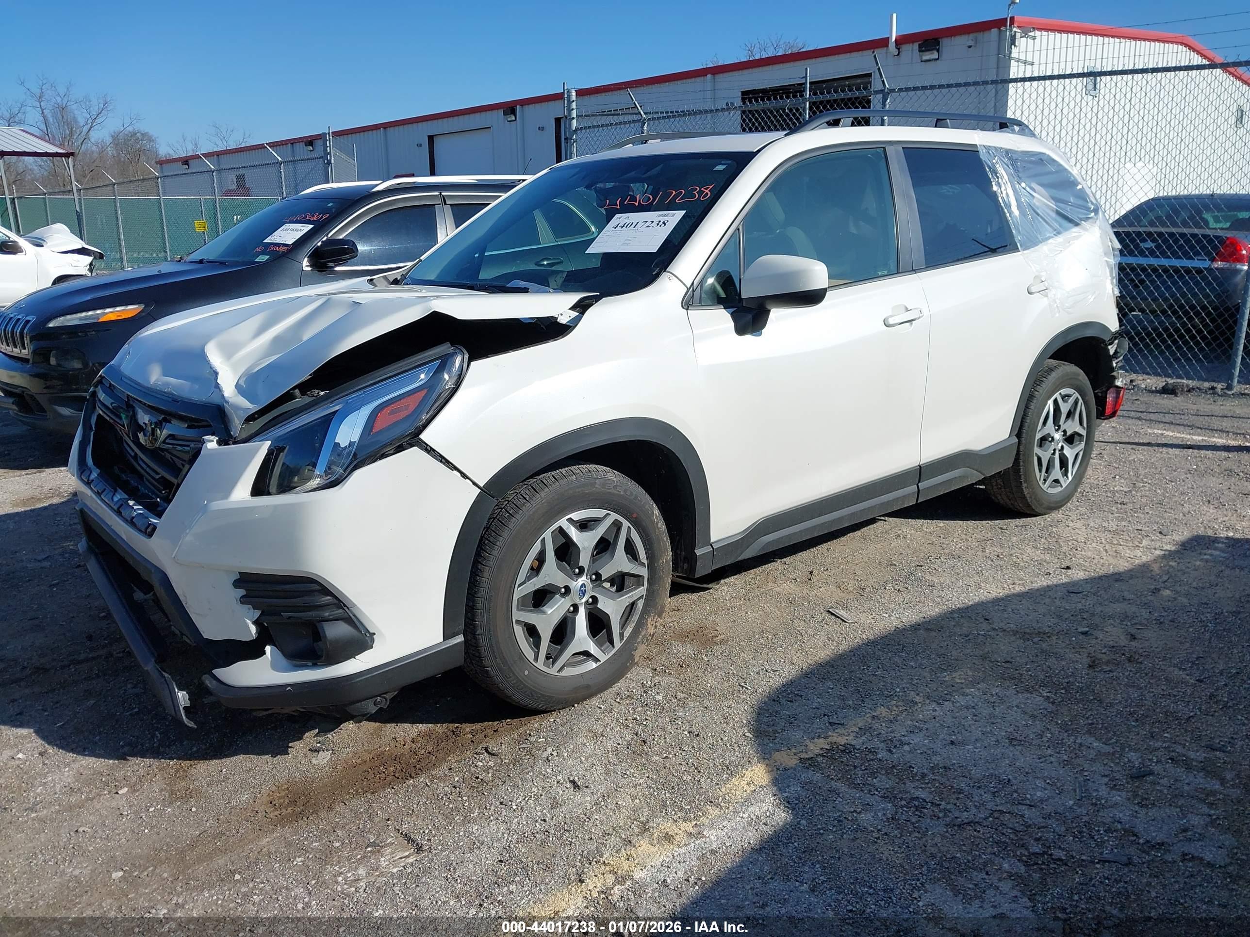 SUBARU FORESTER image 2