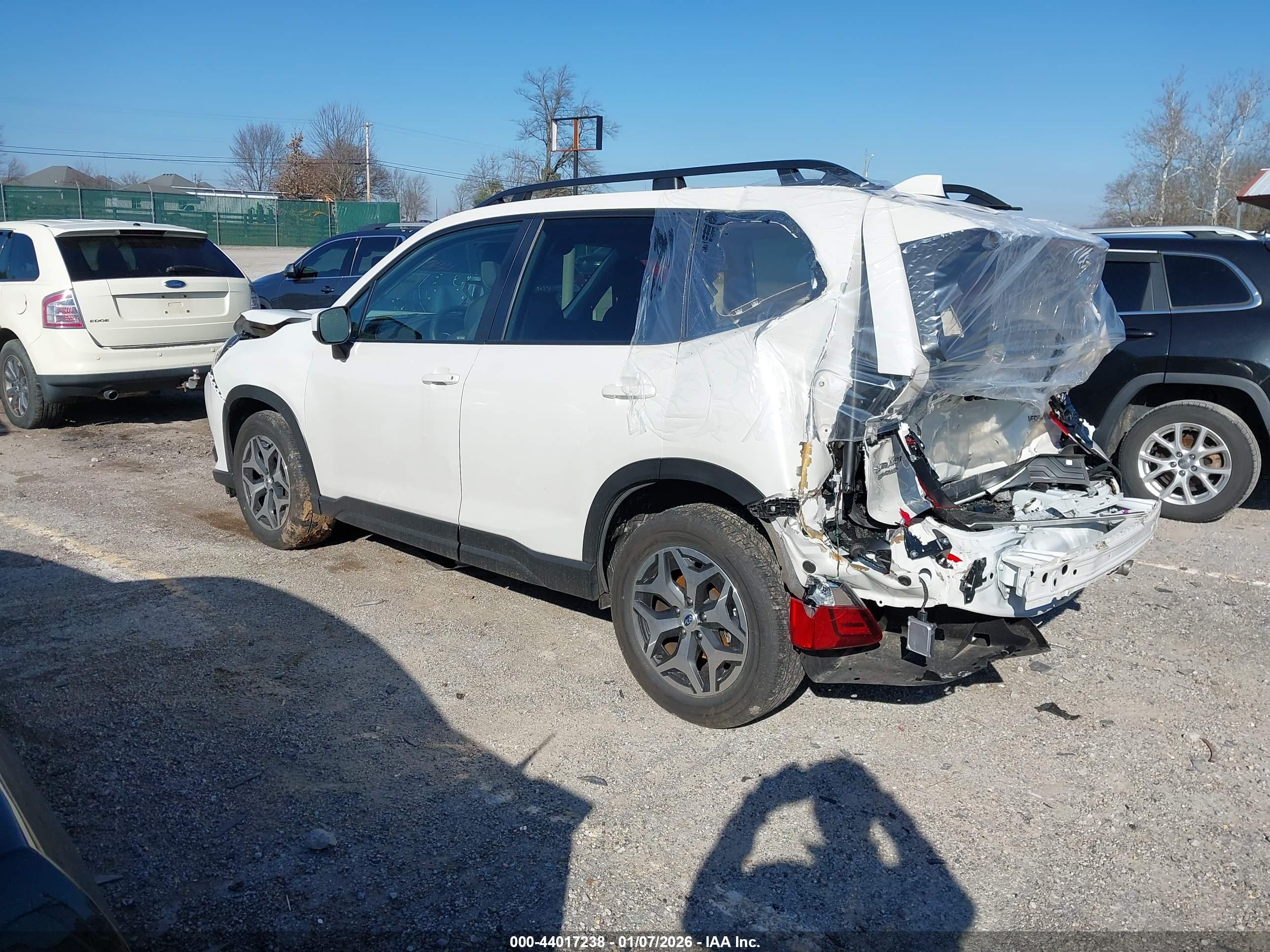 SUBARU FORESTER image 3
