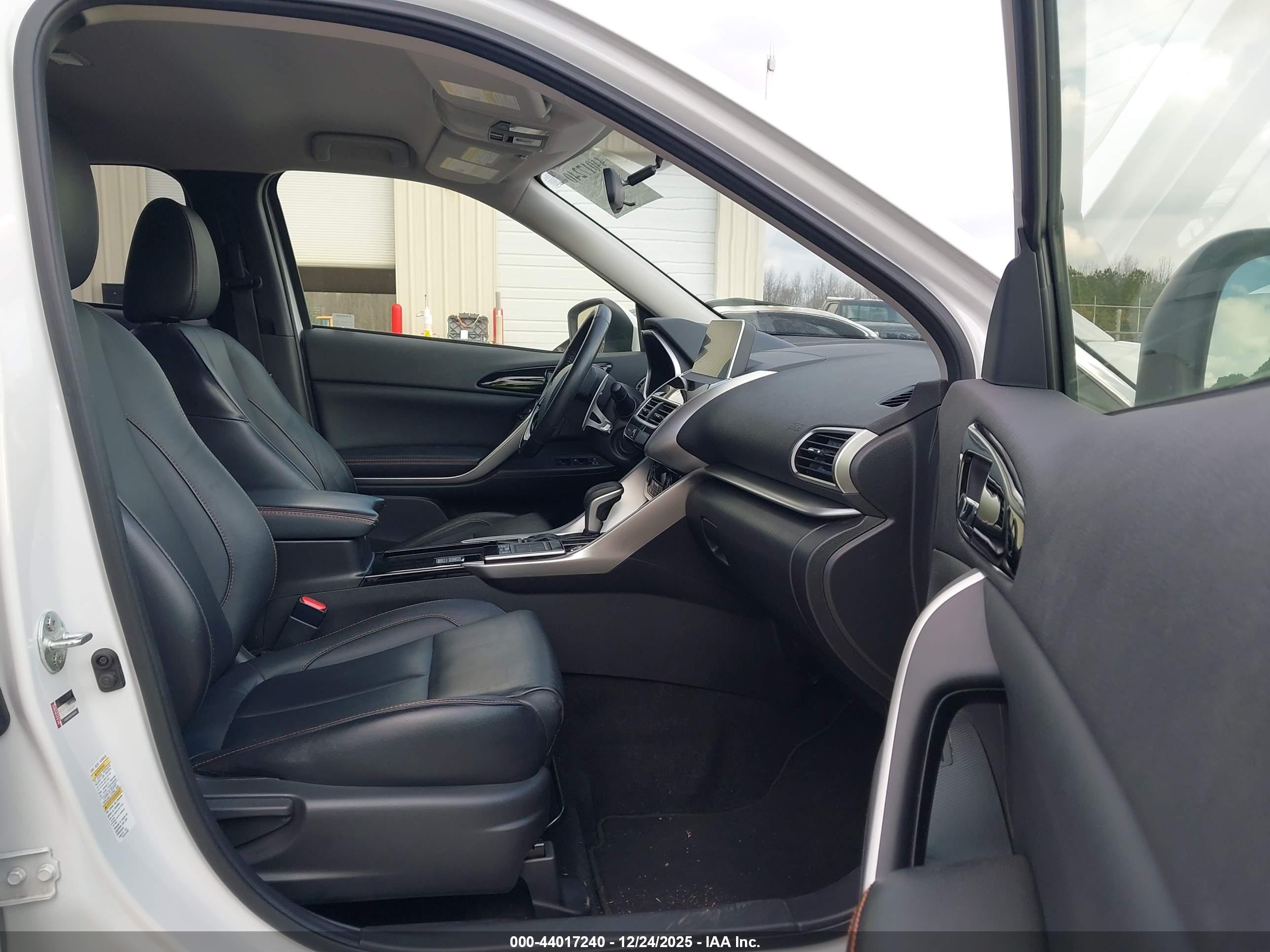 MITSUBISHI ECLIPSE image 5