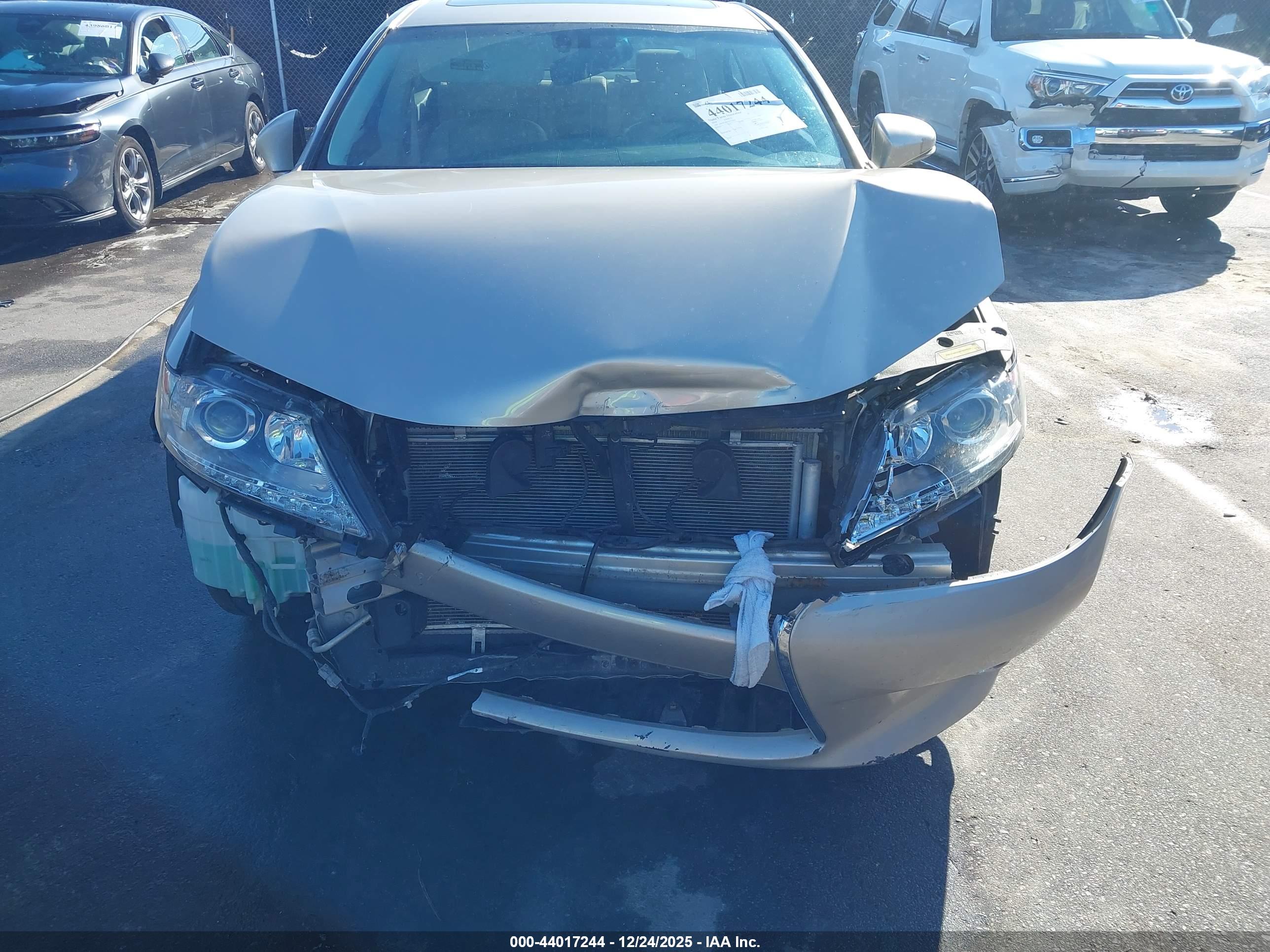LEXUS ES image 6