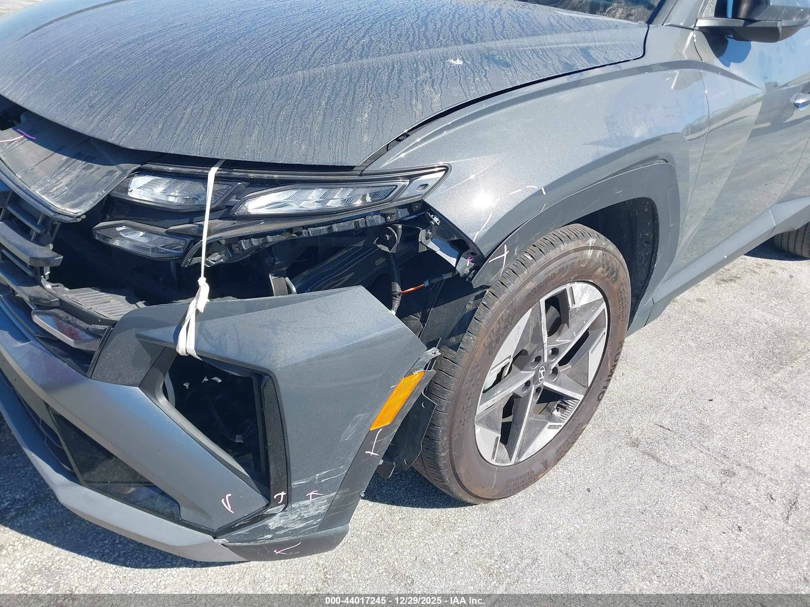 HYUNDAI TUCSON image 6