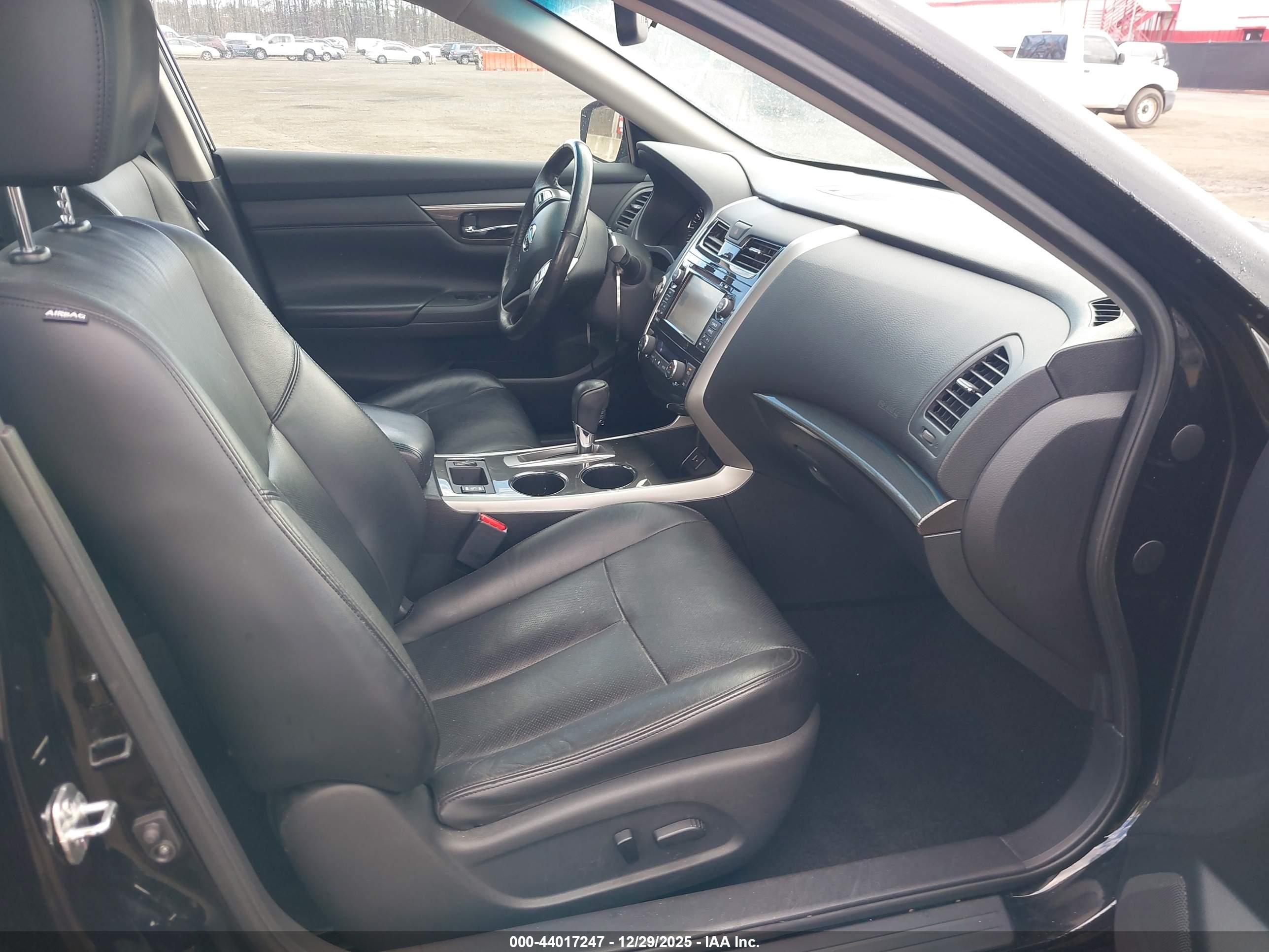 NISSAN ALTIMA image 5
