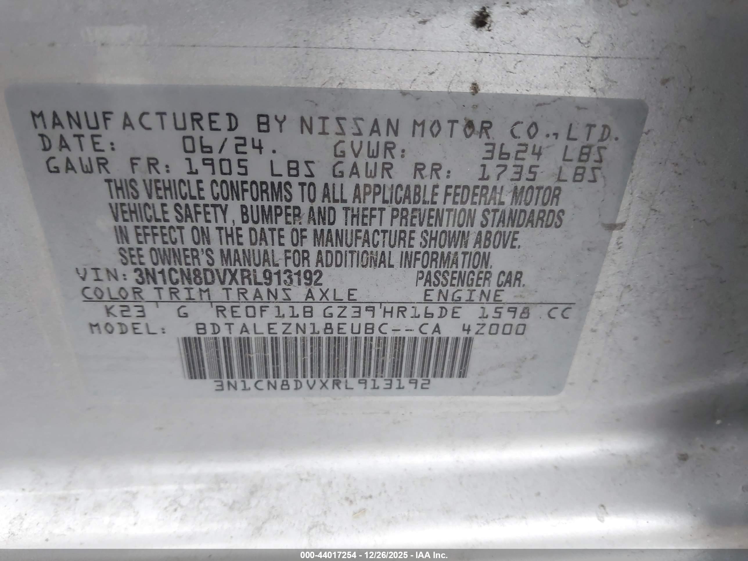NISSAN VERSA image 9