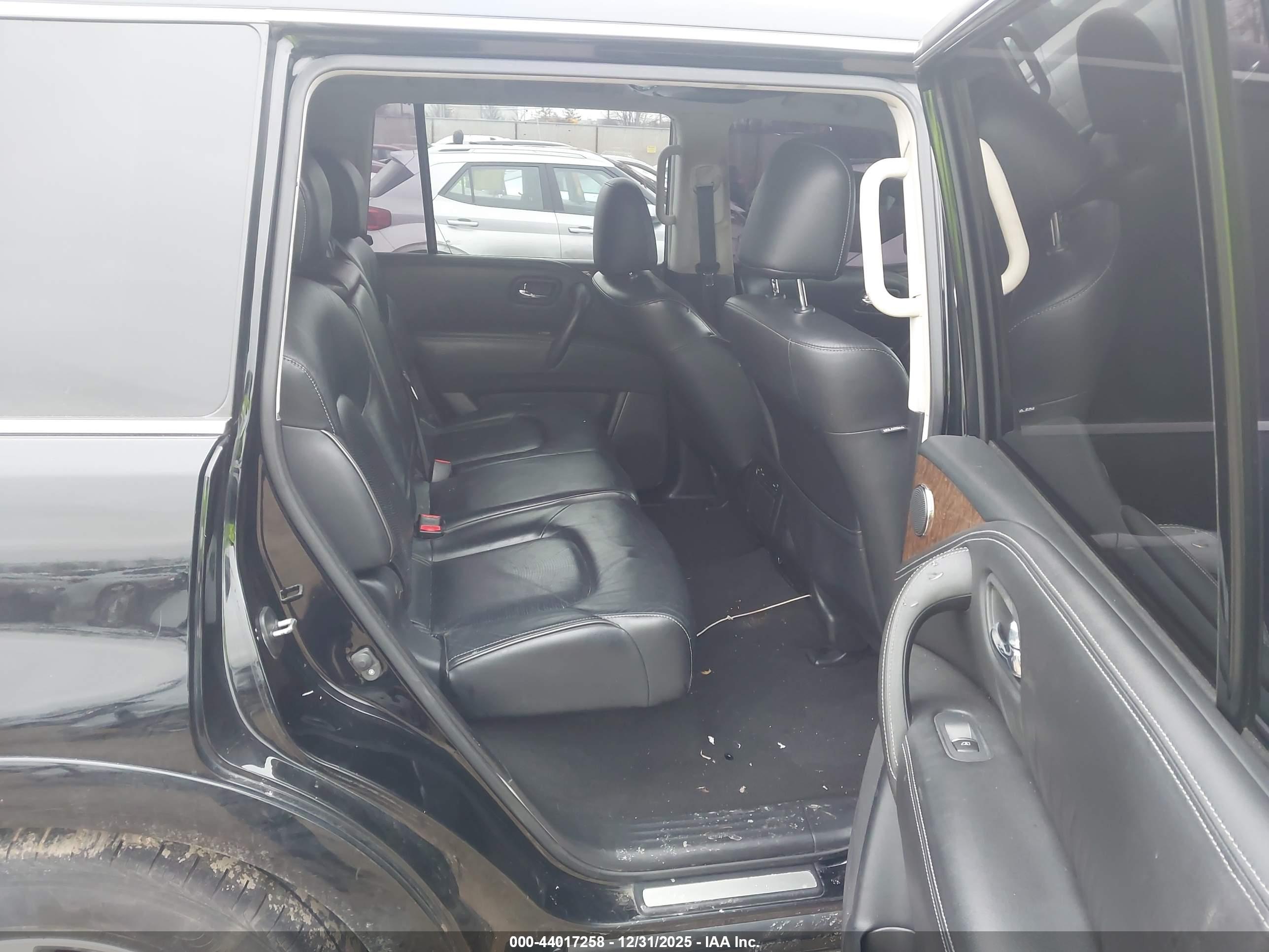INFINITI QX80 image 8