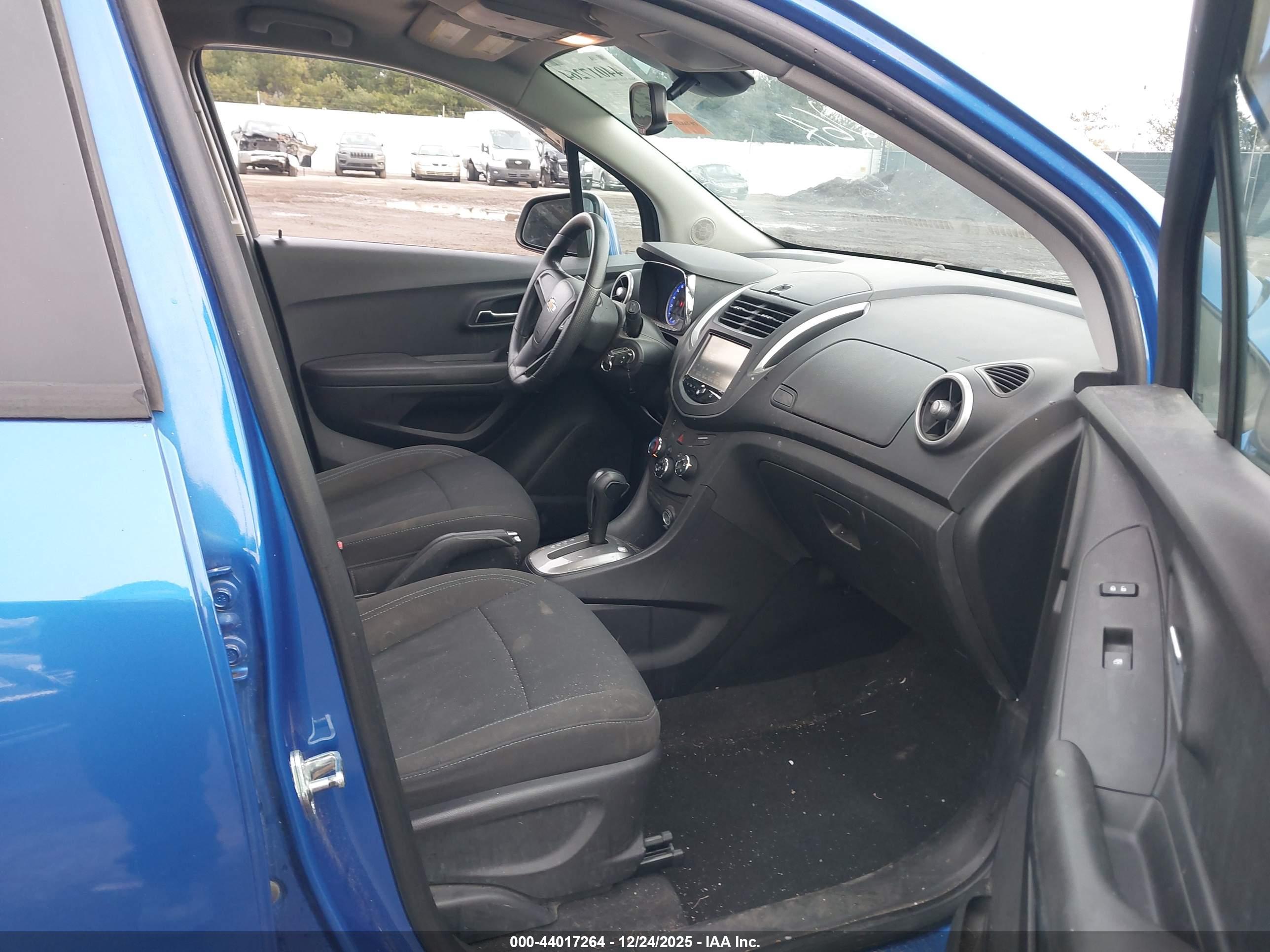 CHEVROLET TRAX image 5