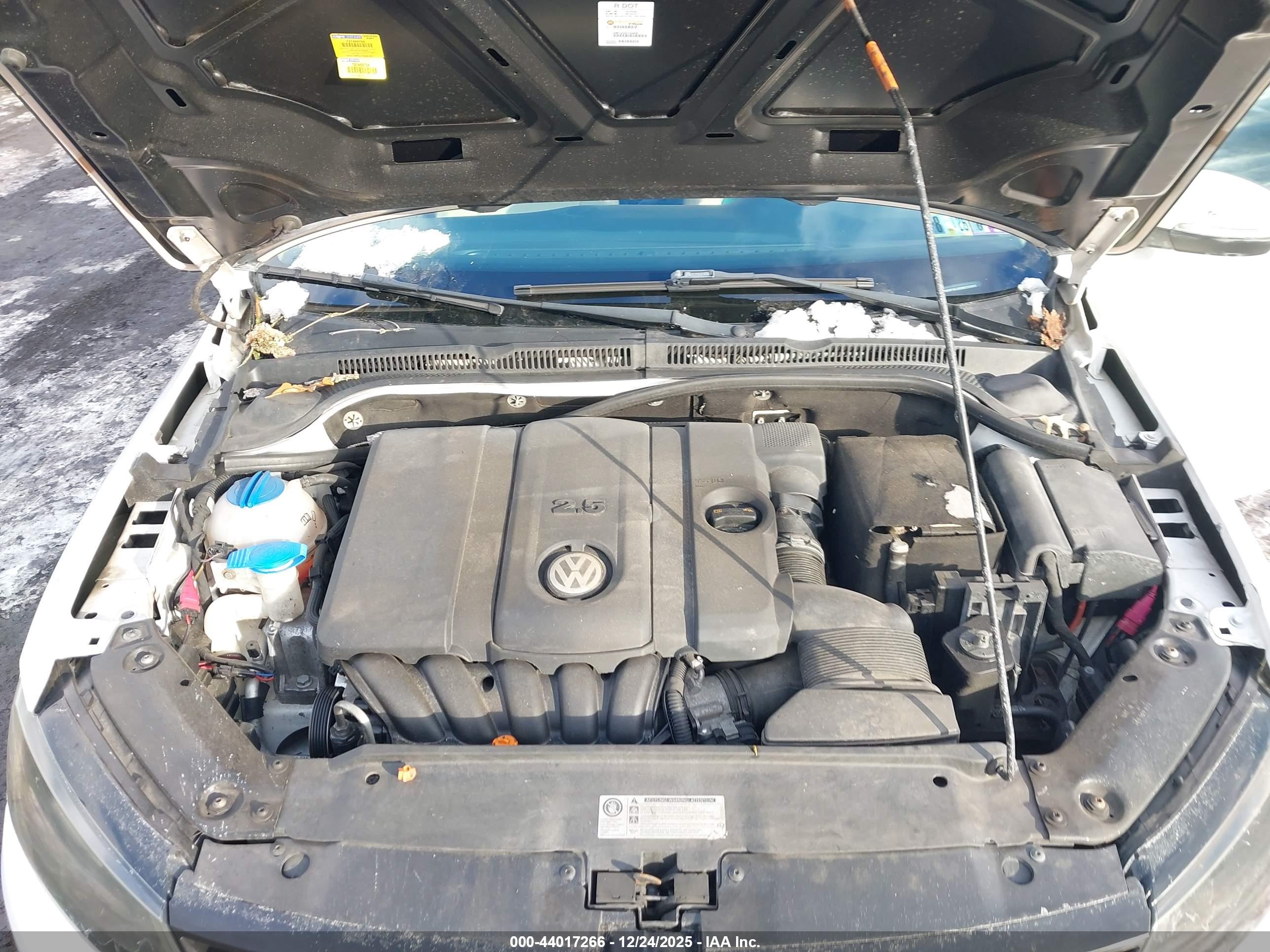 VOLKSWAGEN JETTA image 10